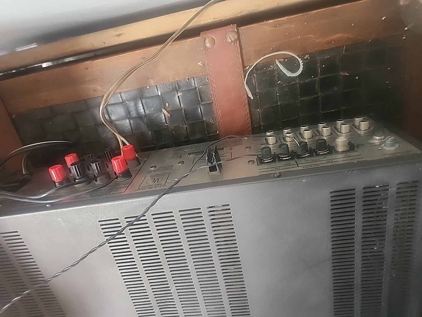 WORKING Harmon / Kardon Hk 490i Just Serviced And Recapped And Bluetooth