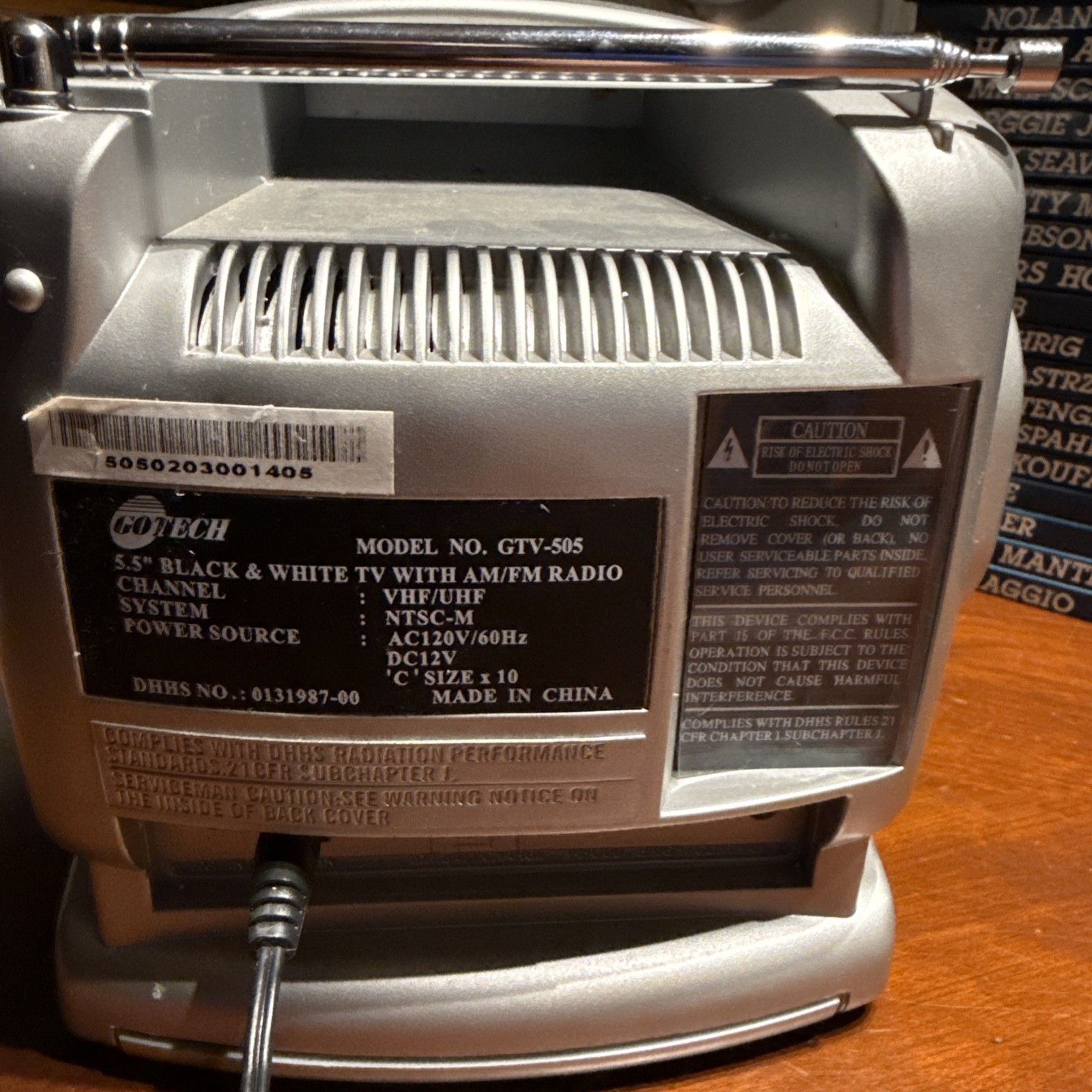 COBY CX-TV1 Portable 5″ Black & White Television – AM/FM Radio