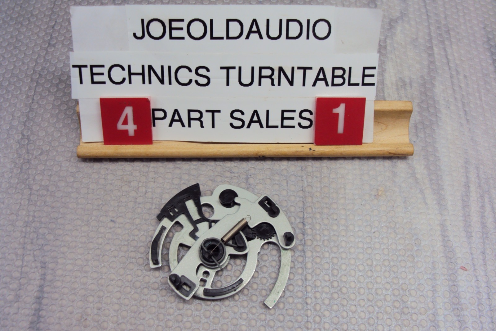 Technics Turntable SL-QD33 Fixing Plate. Tested. Parting Out Entire SL-QD33