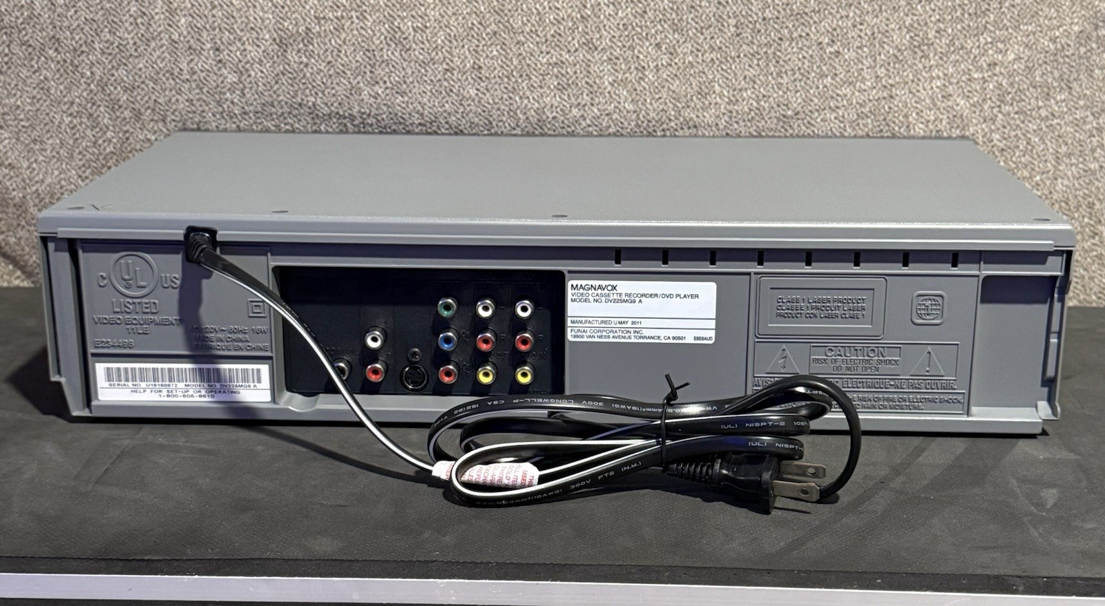 Magnavox DV225MG9 DVD VCR Combo Player VHS Recorder Tested/Working Has Remote