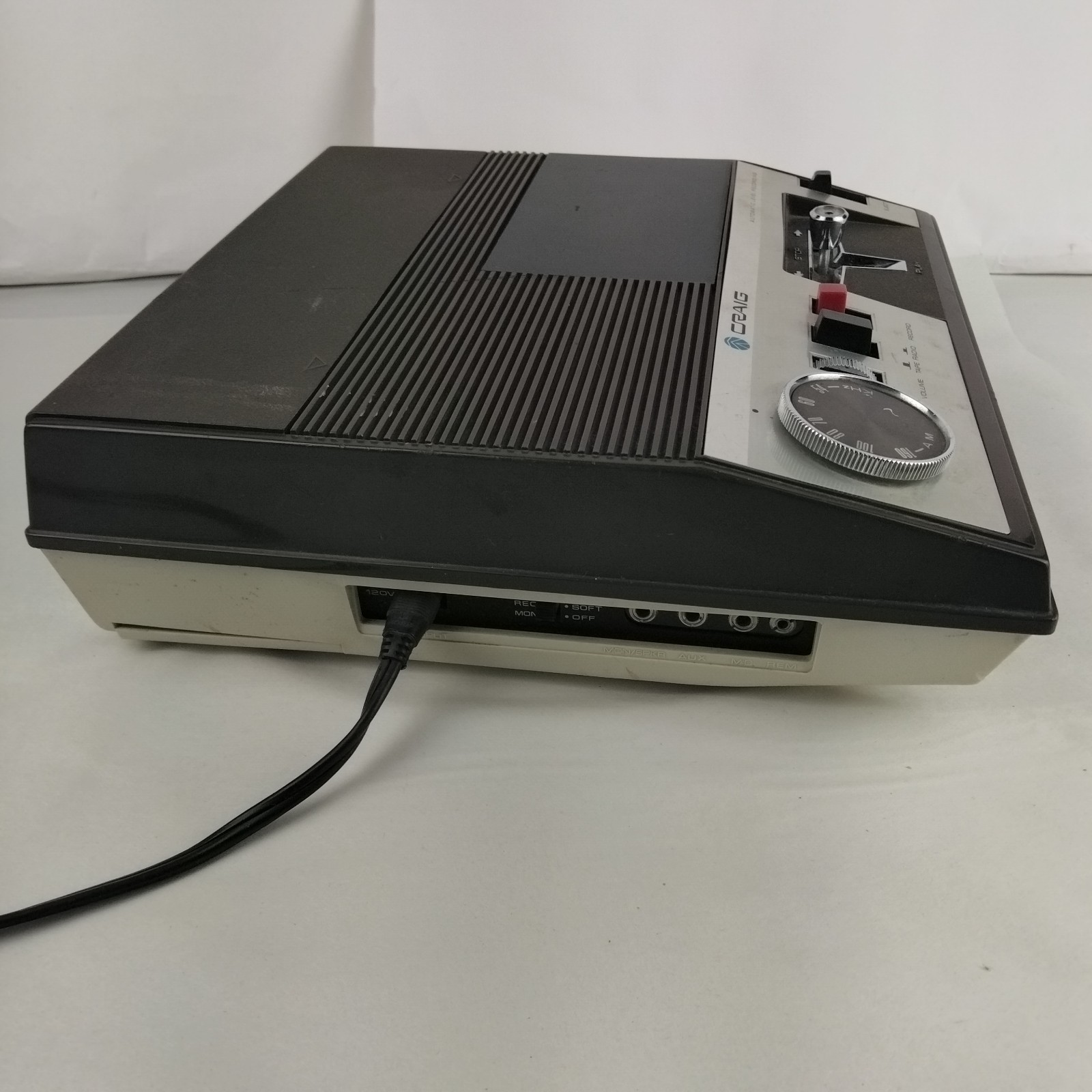 Vintage 1970s Craig 2607 Portable Cassette Player For Parts Repair Radio Works