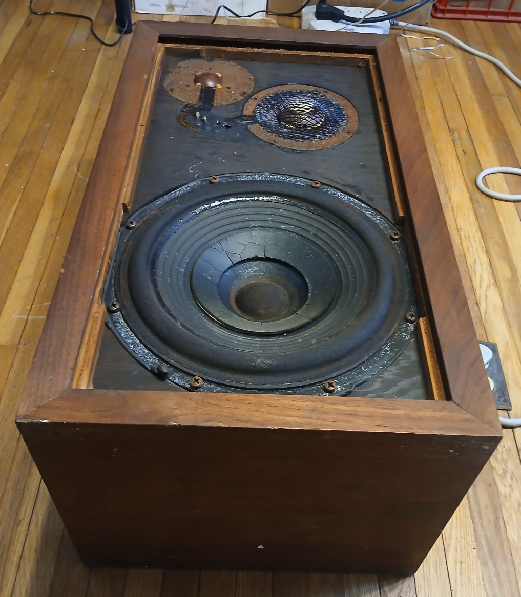 One Vintage-ar-3 Speaker-Original unmolested cond-Tested-See Video