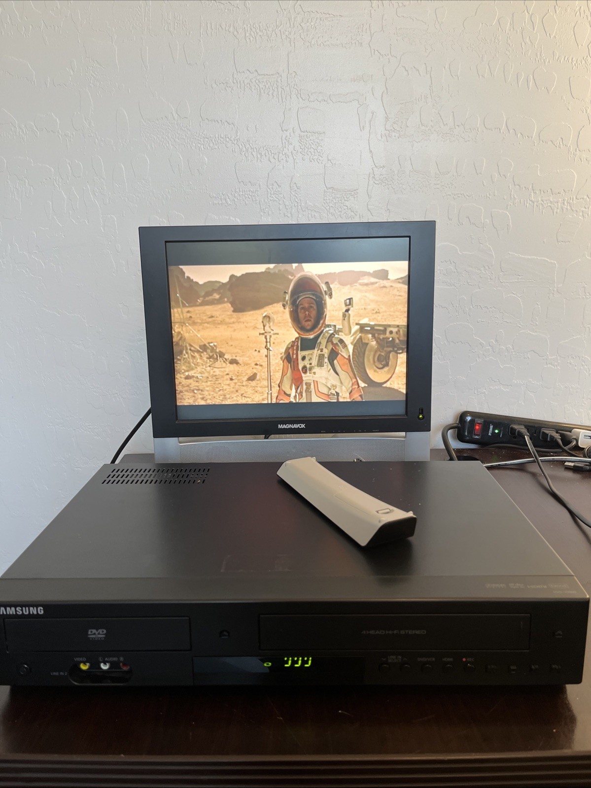 Samsung DVD-V9800 DVD VCR Combo Player VHS Tape Cassette recorder Remote