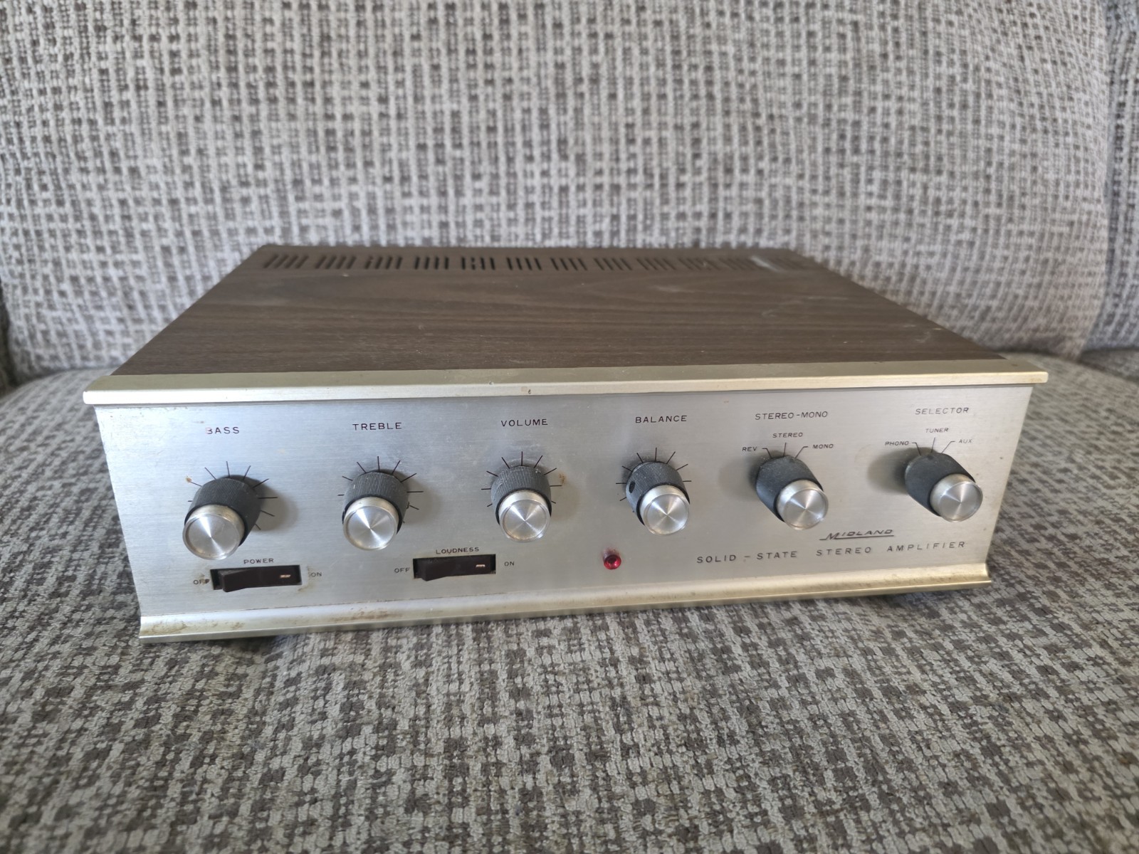 Vintage Midland 19-350 Solid State Stereo Amplifier Powers Up Parts Repair Work?