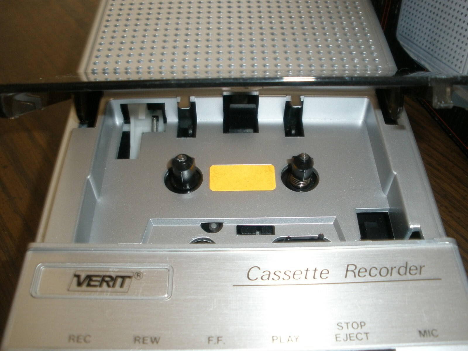 VERIT PORTABLE CASSETTE RECORDER MODEL #773 TESTED WORKS W/ CORD INSTRUCTIONS