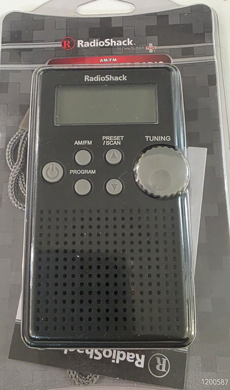 BRAND NEW Radio Shack Digital Pocket Radio Portable AM/FM 12-587