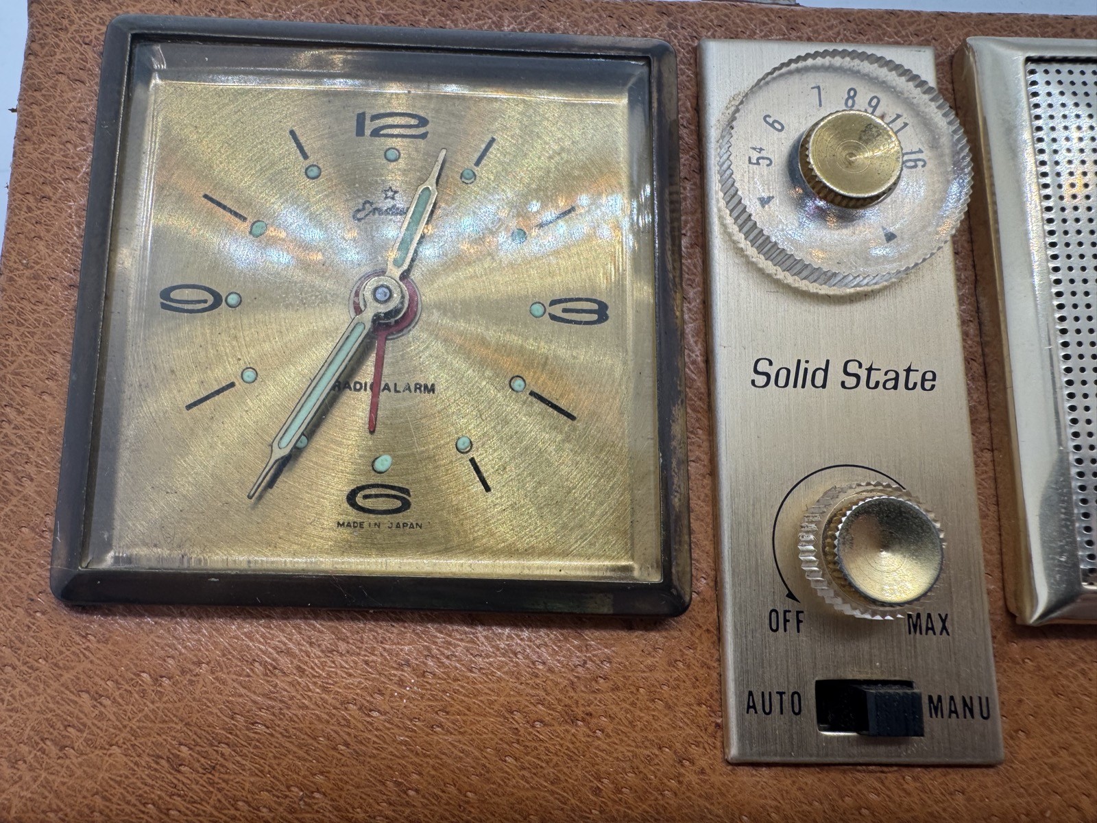 Vintage Endura Solid State Clock Radio Japan No. 103 – For Parts/Repair