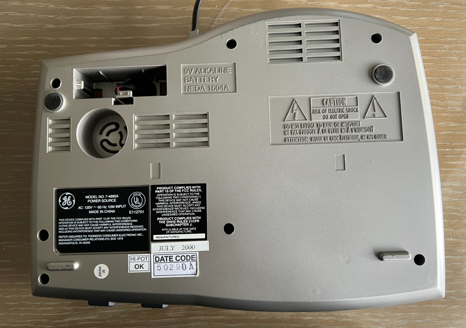 GE Digital CD Player AM/FM Radio Alarm Clock Model 7-4895A July 2000 -TESTED