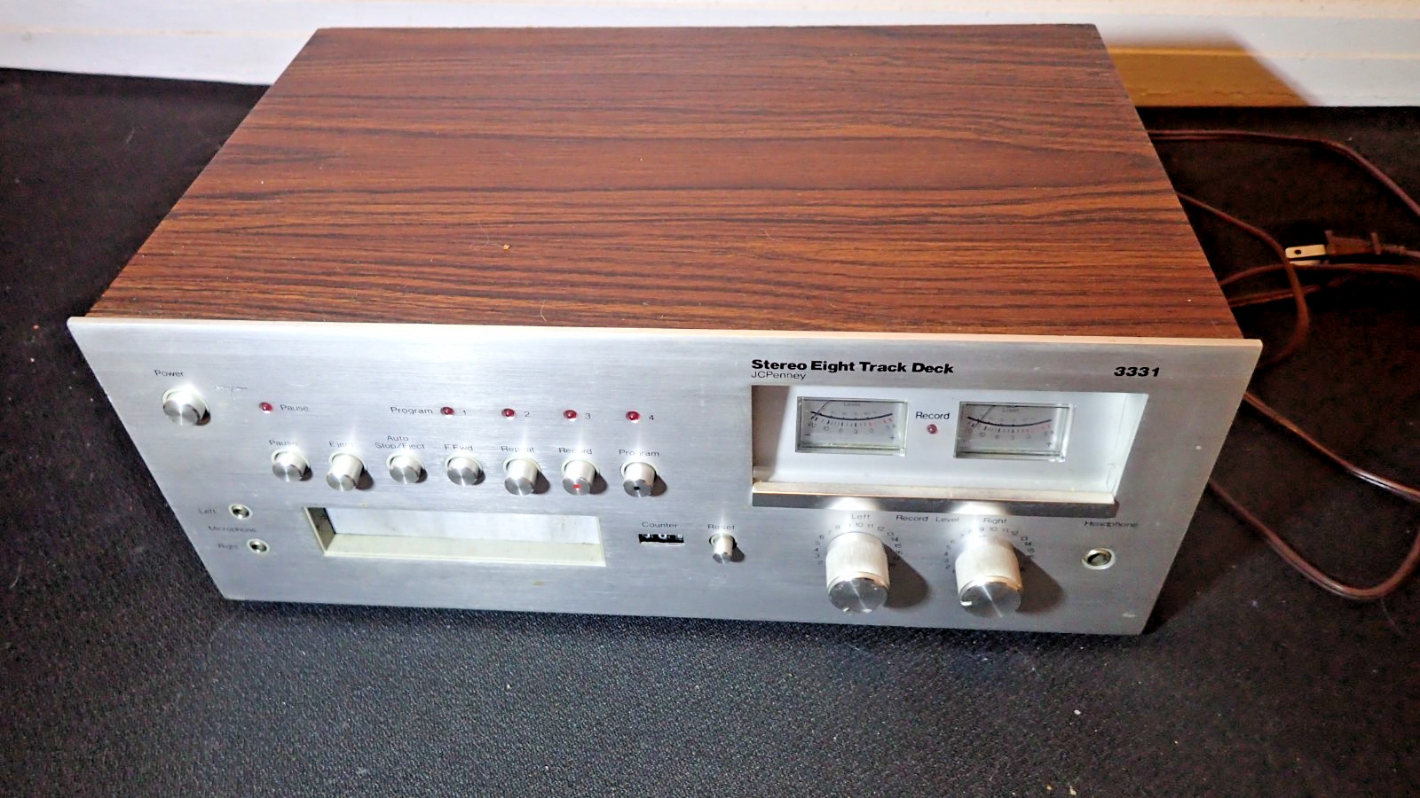Vintage JC Penney Stereo Eight Track Deck 3331 for parts or repair