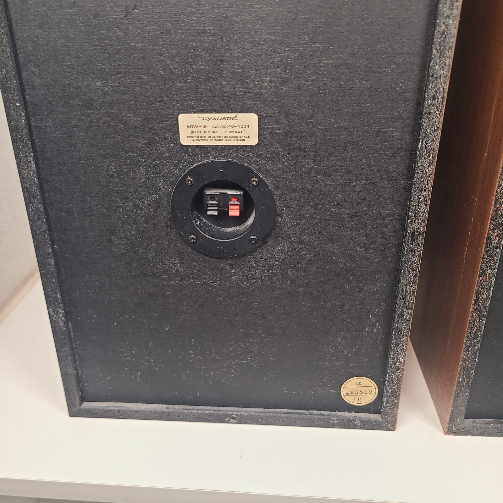 Vintage REALISTIC NOVA-15 SPEAKERS 8 ohms