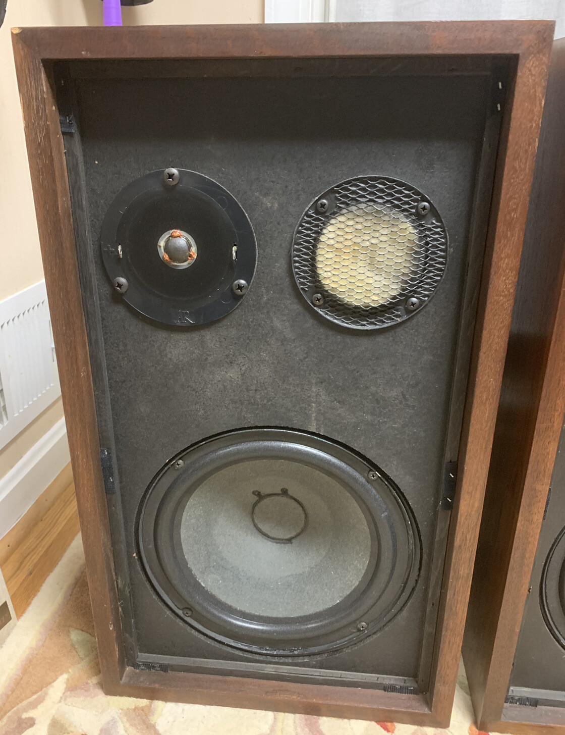 Acoustic Research AR-2ax Speakers -Pair L&R -Some Scratches -Sound Good -Pick Up