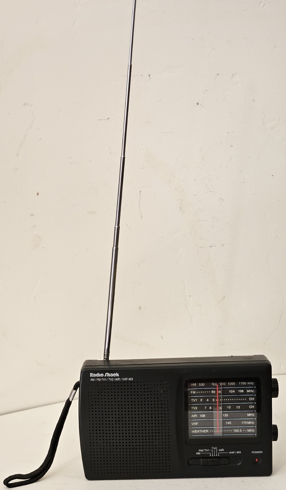 Radio Shack Portable Multiband Radio 12-456 AM/FM TV1 TV2 AIR VHF-WX WORKS
