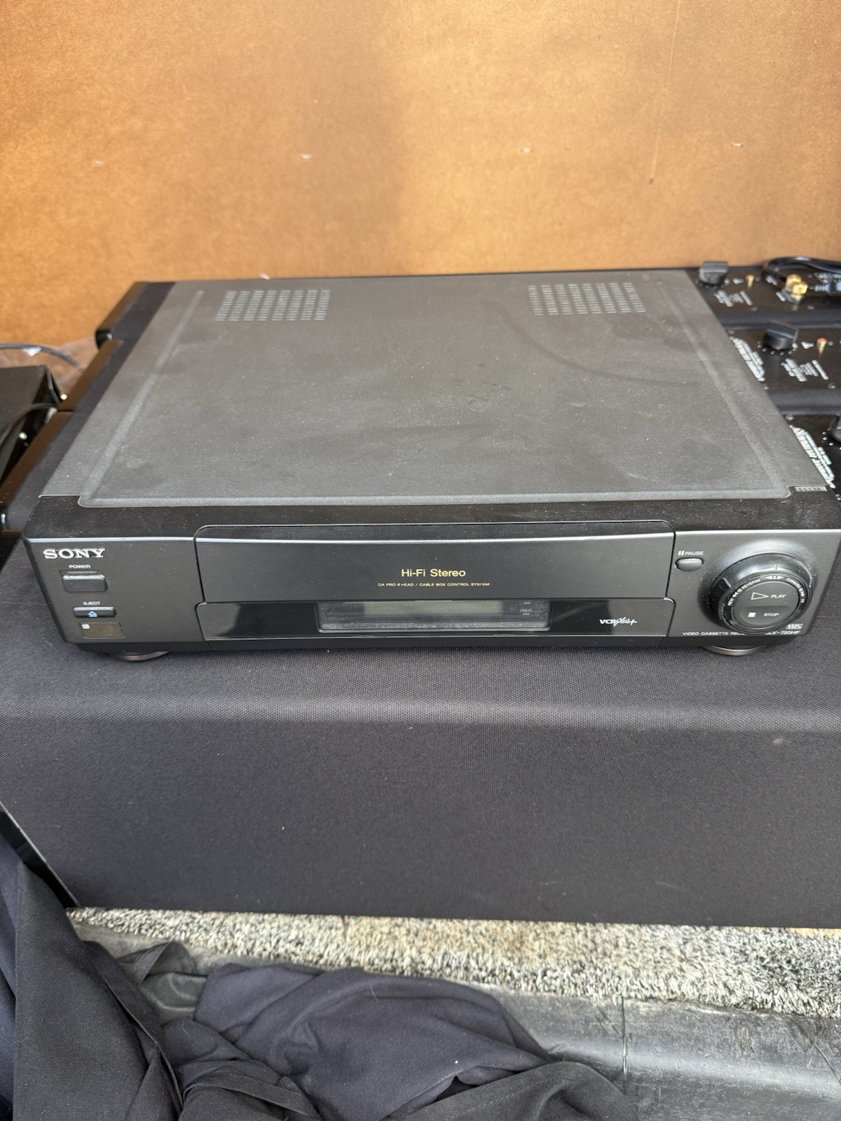 Sony SLV-N55 Hi-Fi Stereo 4-Head VCR VHS Player with Remote Cable