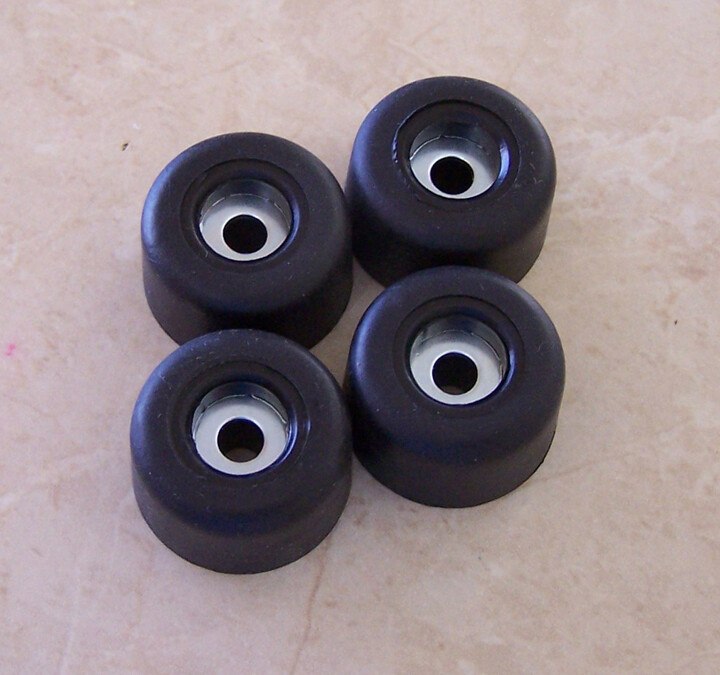 Rubber Cabinet Feet 25.5mm x 15mm – Package of 4 Penn & Elcom