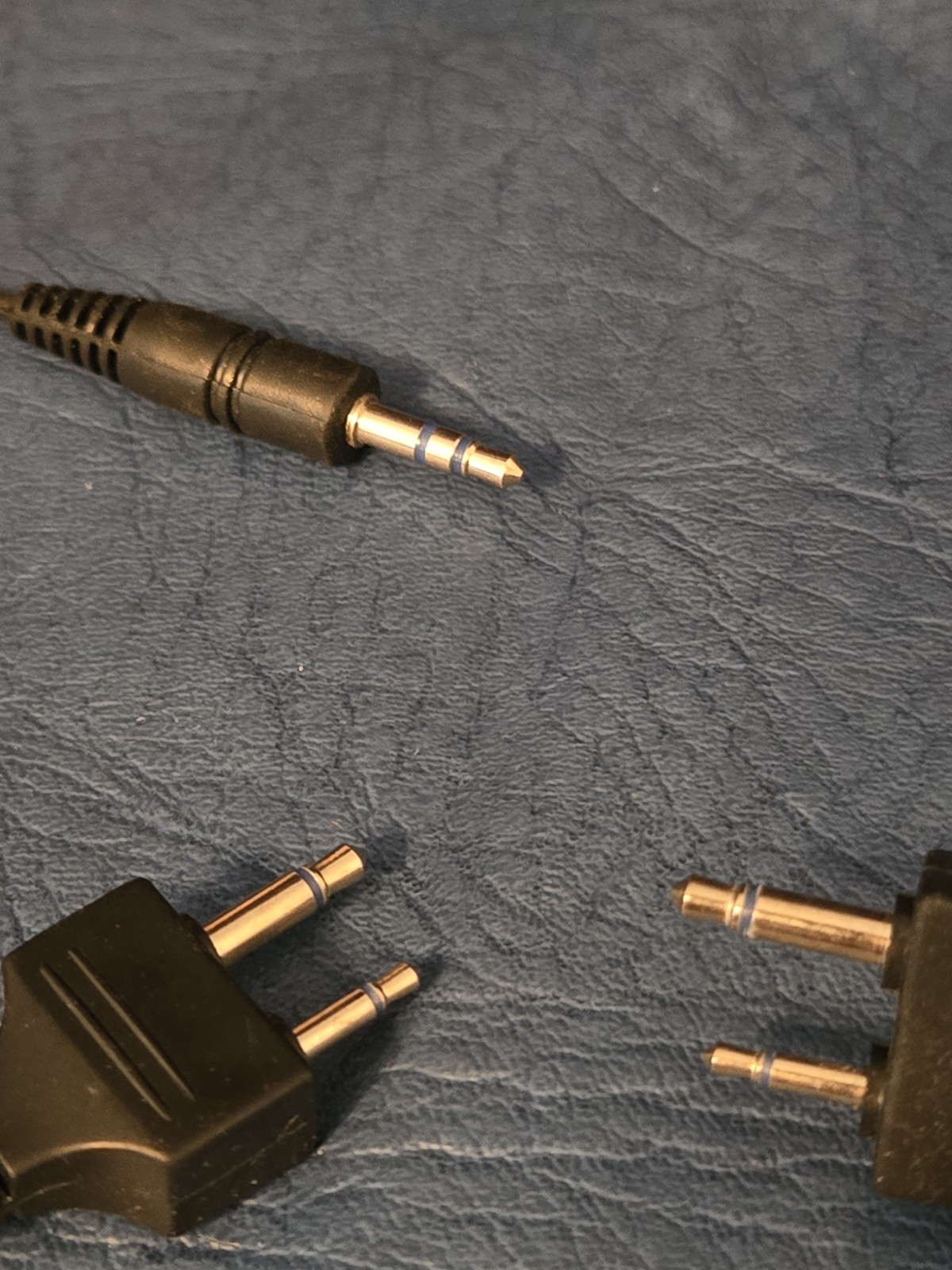 Two Small Recoton Speakers Untested