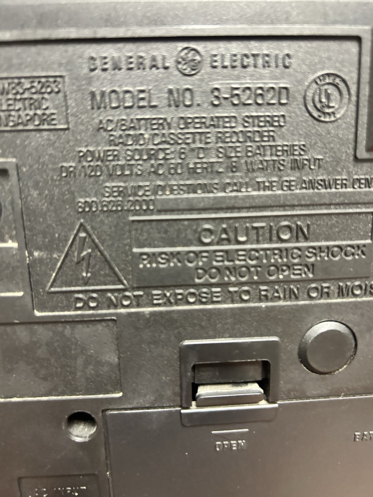 General Electric Model 3-526D Boom Box. Works. Tested.