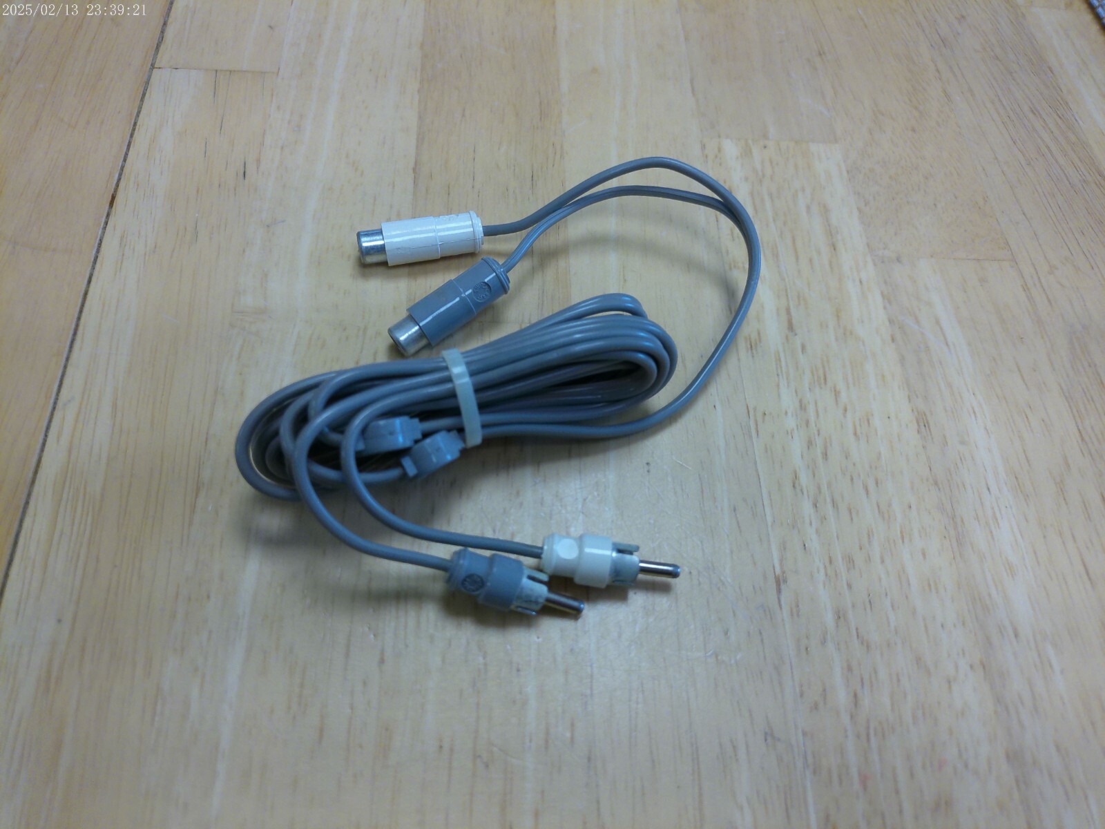 VTG SWITCHCRAFT 25FK82 STEREO EXTENSION CABLE 2 RCA MALE/2 RCA FEMALE 6FT,NOS