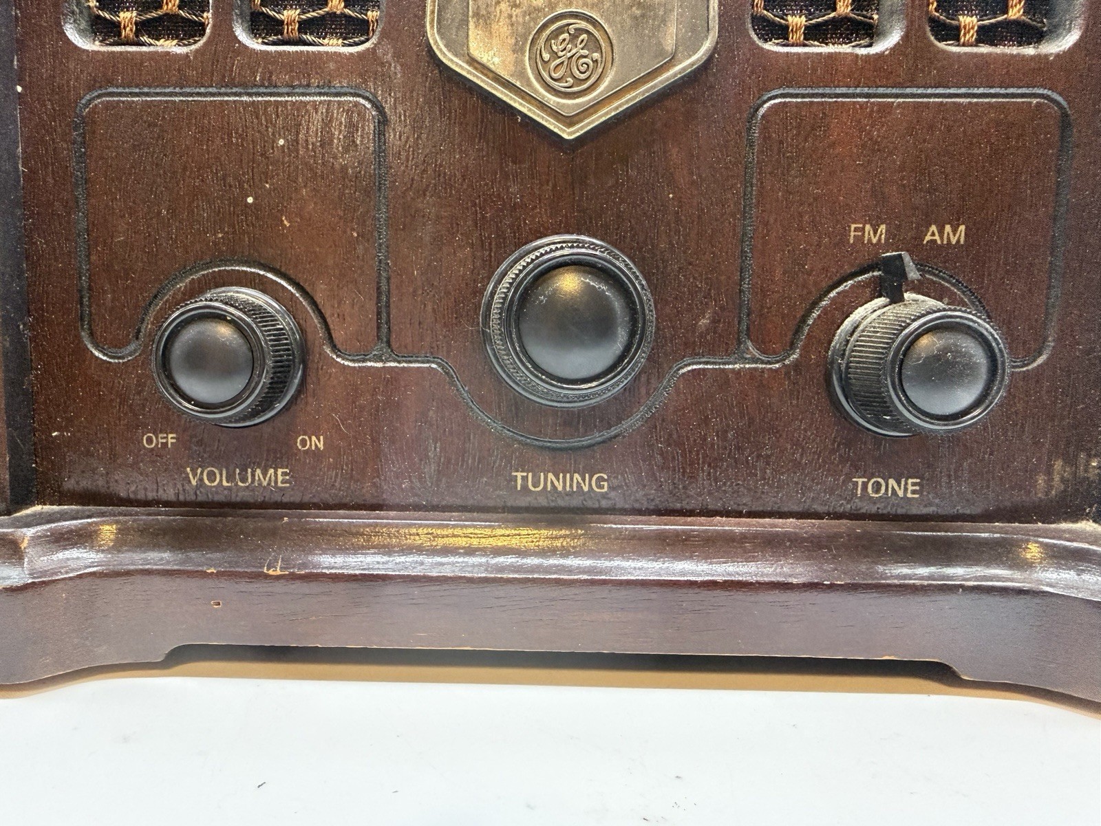 Vintage General Electric Model 7-4100JA Cathedral AM/FM Radio Reproduction Works