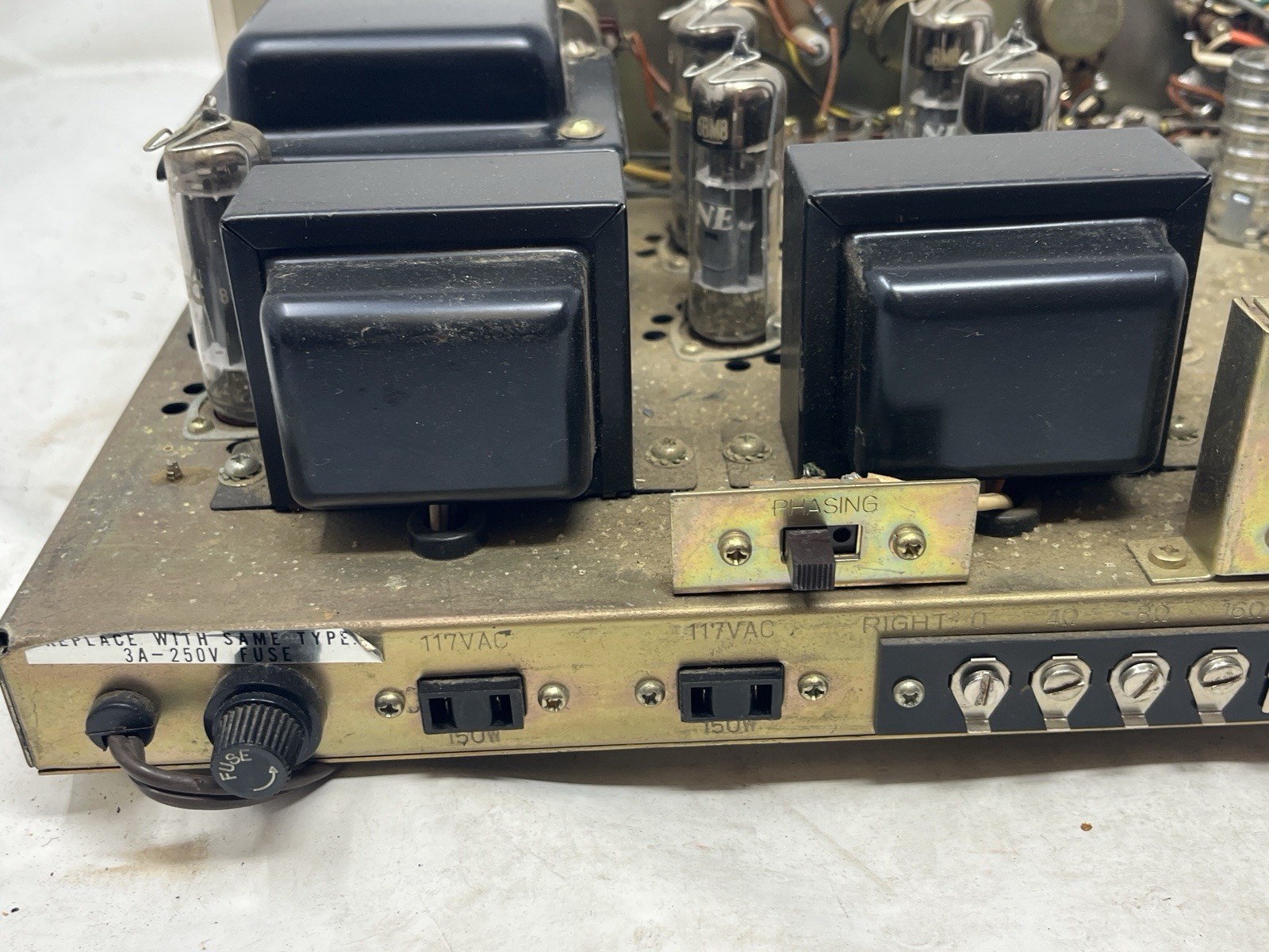 Monarch SA-40A Vintage Tube Stereo Integrated Amplifier Japan Powers On