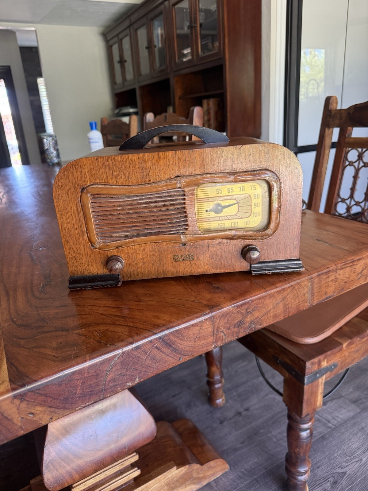 Philco 42-PT94 Portable Vintage Tube Radio Wood Case with Carry Handle