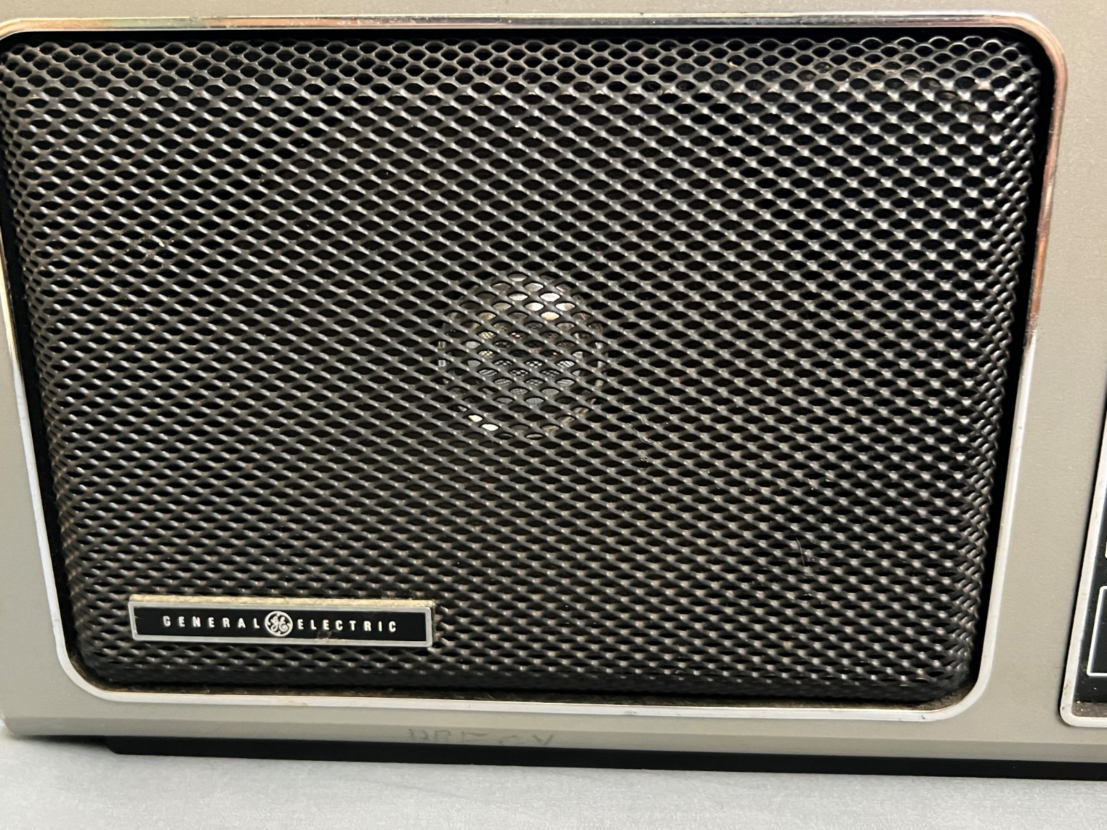 General Electric GE Superadio Long Range AM/FM 7-2880B Tested Missing Knob