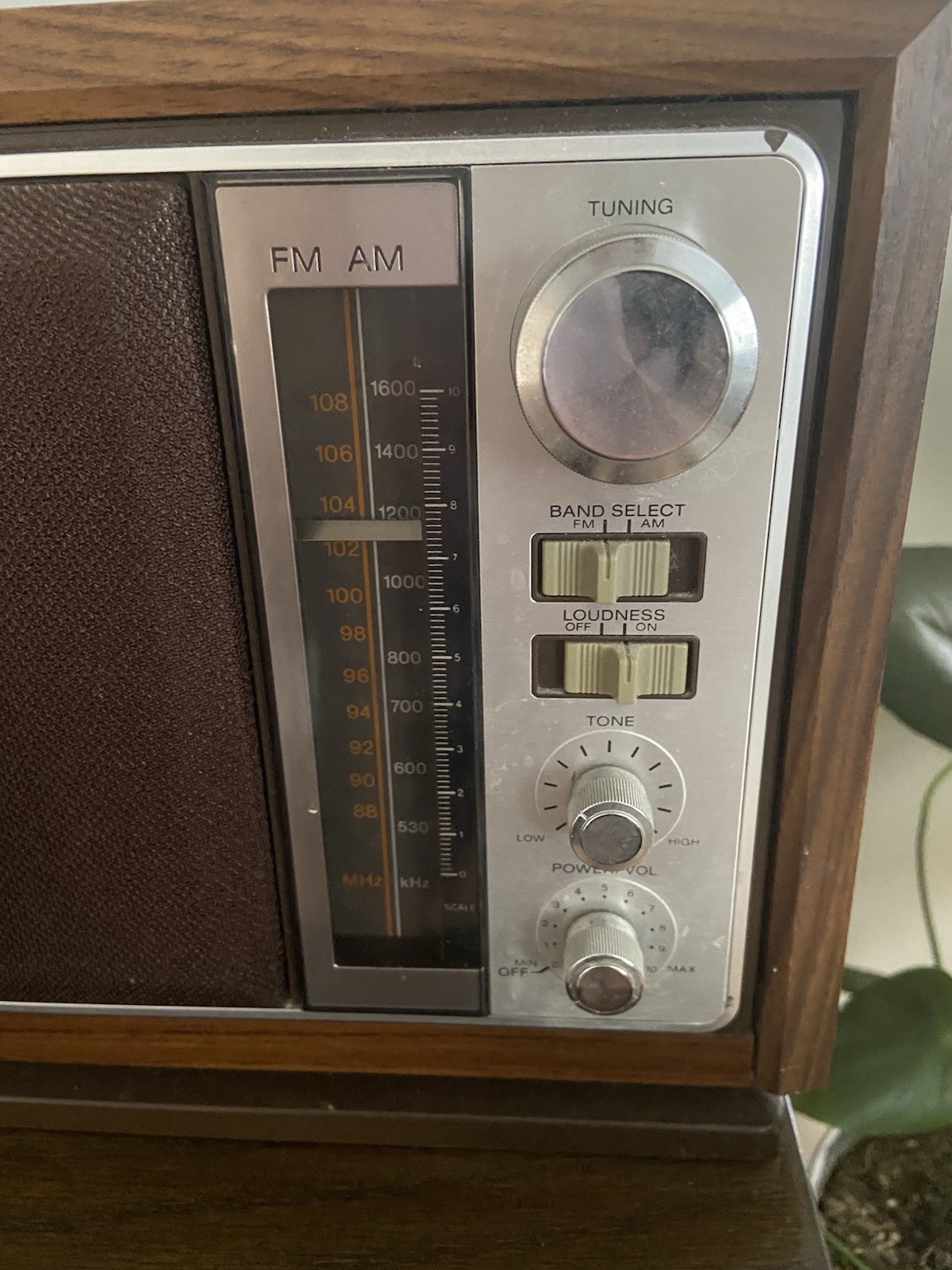 Vintage Sony ICF-9740W AM/FM Tabletop Radio Works 2 Bands