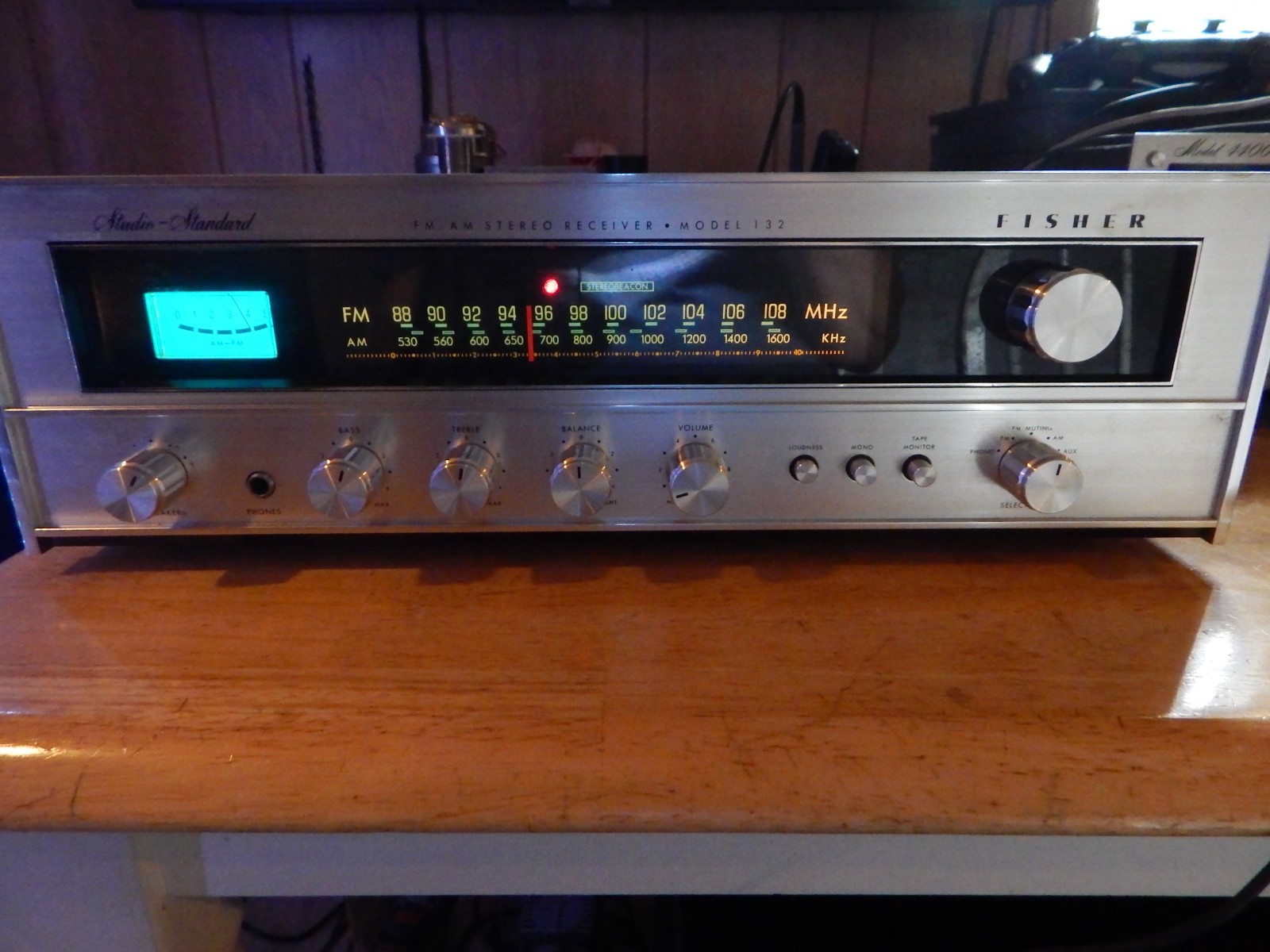 Fisher Model 132 Stereo Receiver