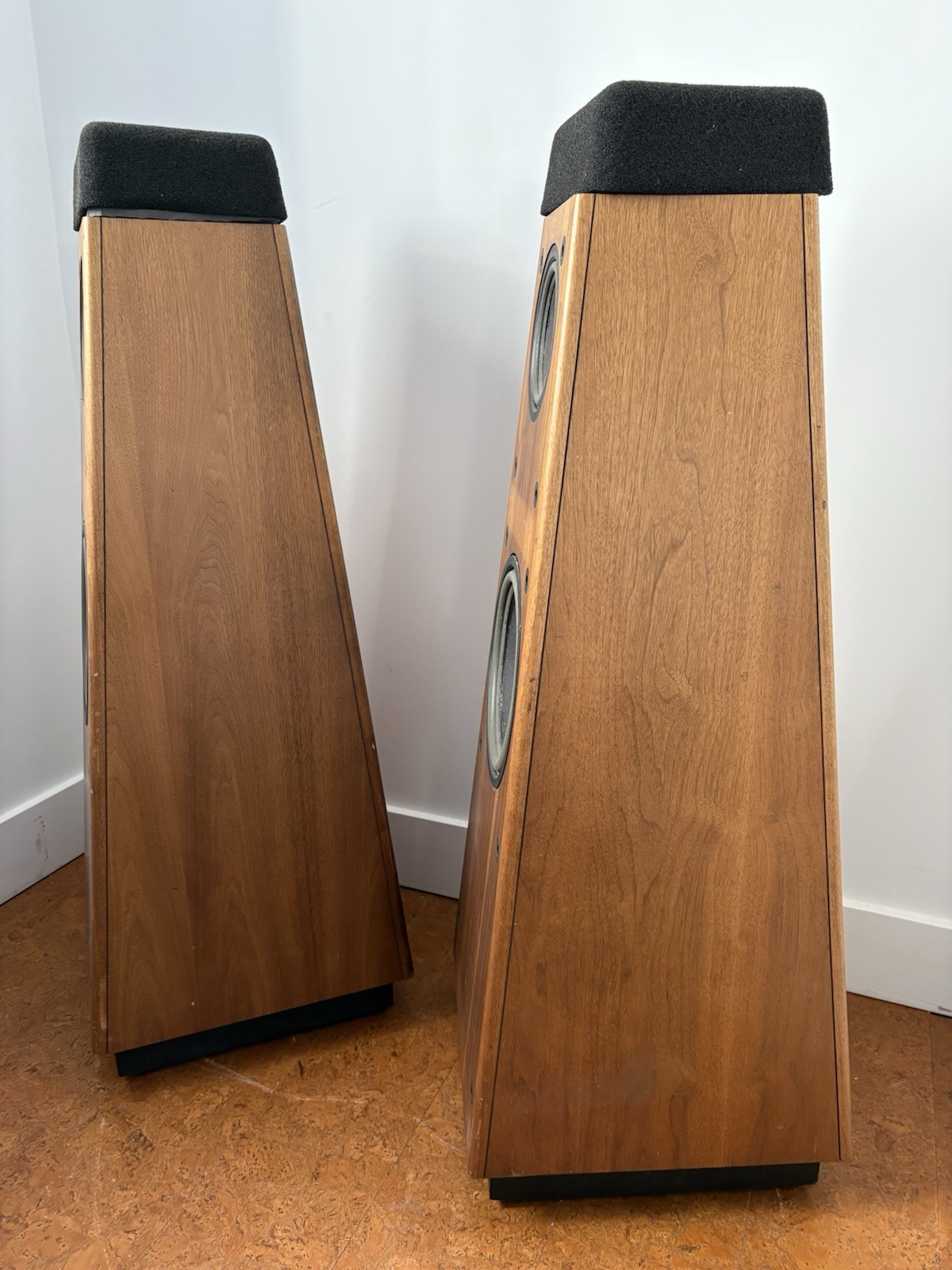 Epicure 3.0 Pyramid Speakers -3 Way – 10″ & 6″ Woofers Mid Century Modern Mcm