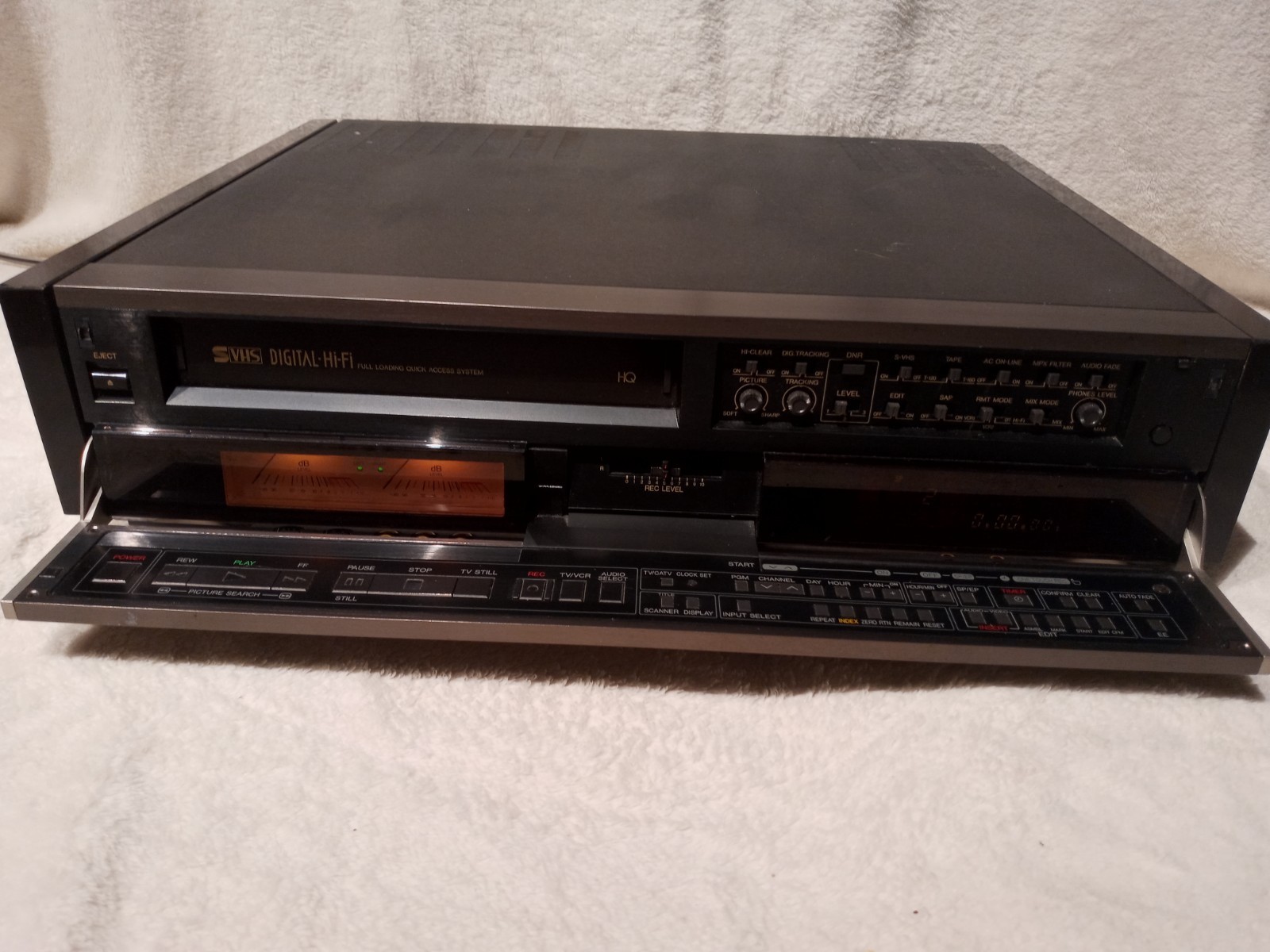 *RARE S-VHS VCR (SUPER VHS)* 1989/1990 Toshiba SV-F990 *Partially works*
