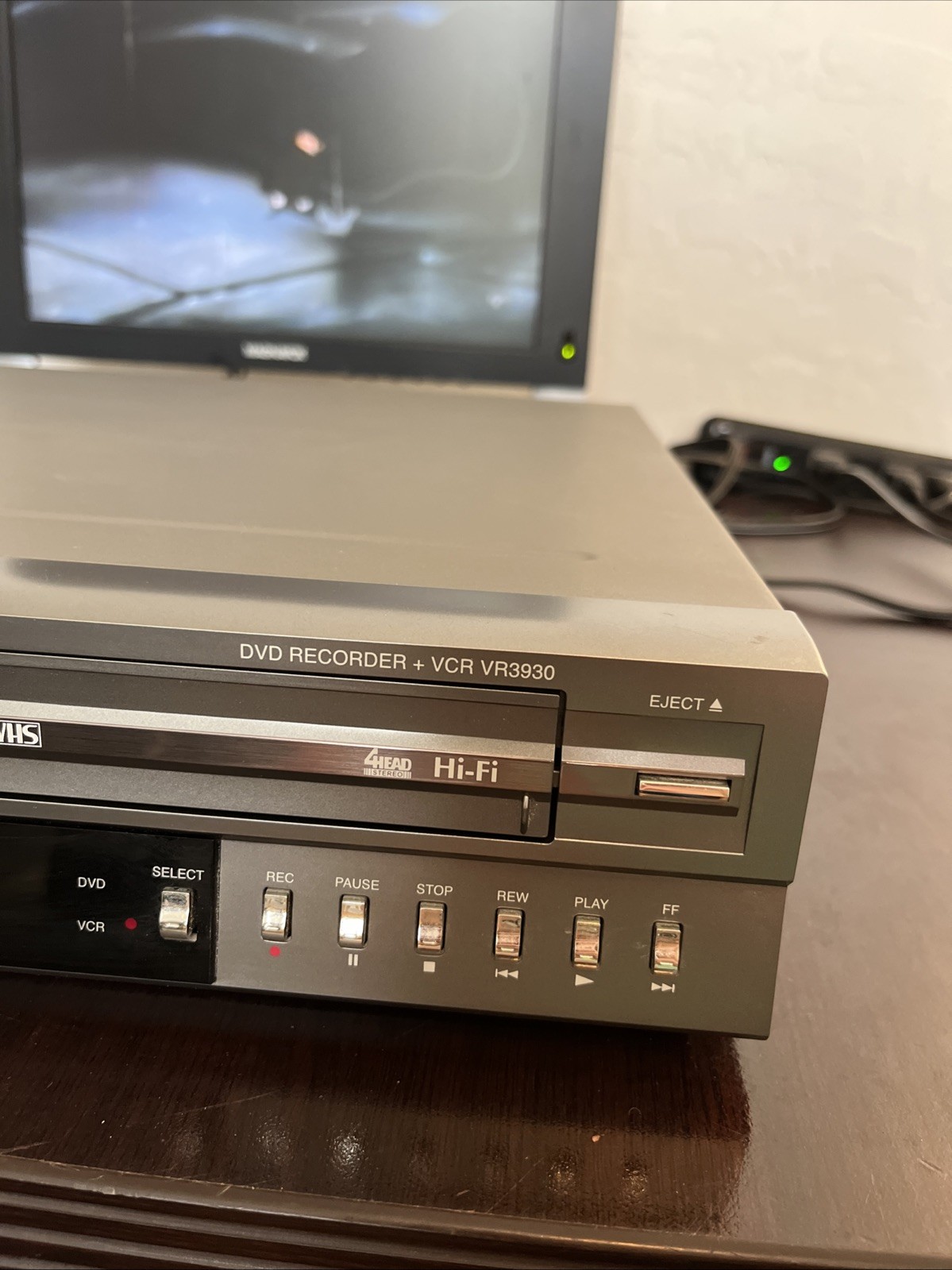 Go Video VR3930 DVD VCR Combo Player Transfer VHS Tape Cassette recorder