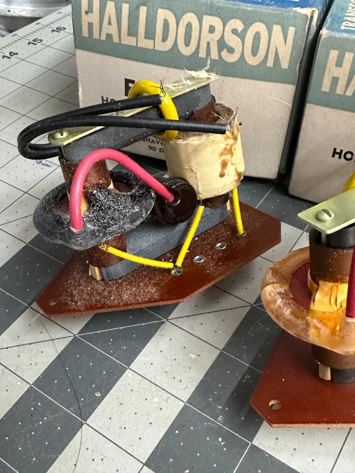 3-pack VINTAGE Halldorson Fly 180 Power Horizontal Output Transformer 306811-1