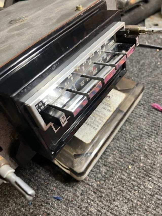 8 TRACK AM/FM QUADRAPHONIC PLAYER RARE! IN-DASH UNIT SERVICED VIDEO