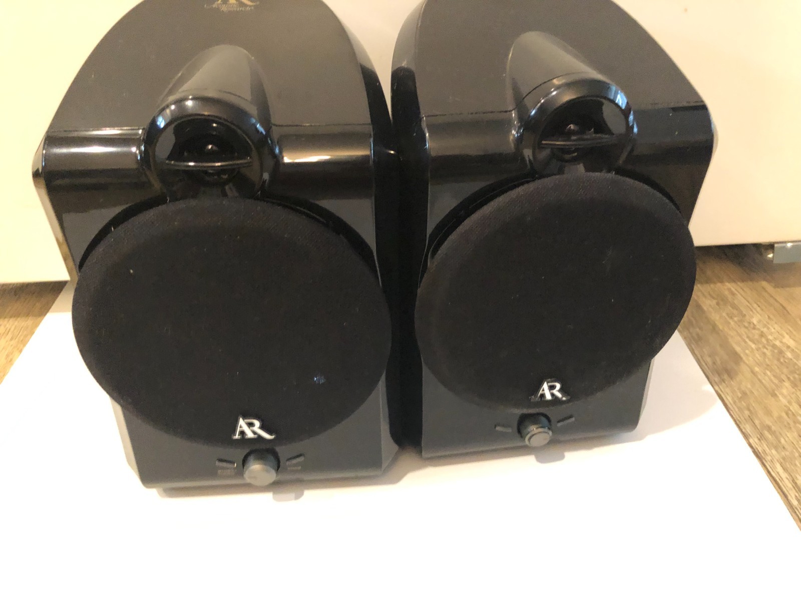 Acoustic Research Model AW877 Wireless Speakers Only UNTESTED