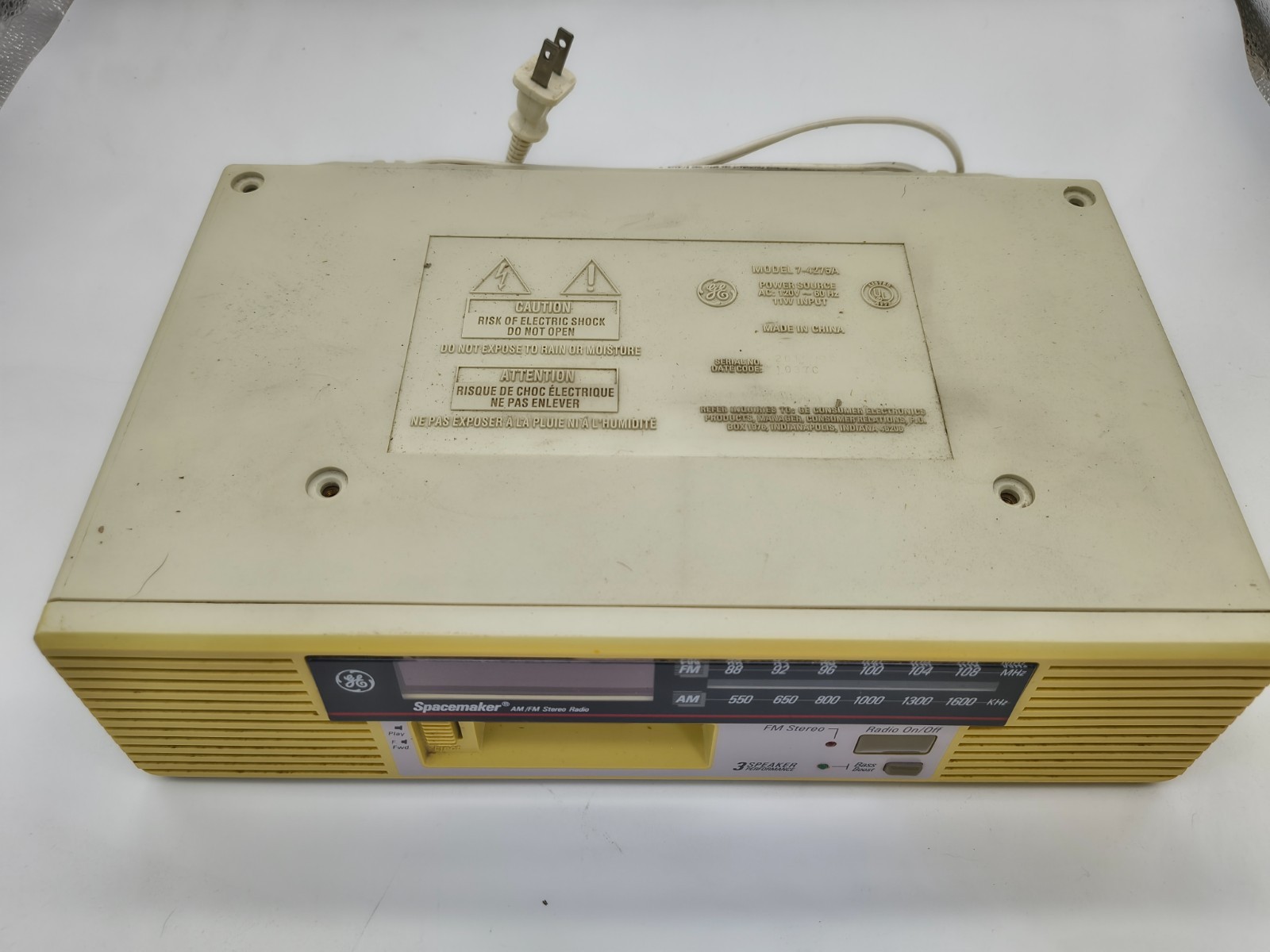 Vintage GE Spacemaker AM/FM, Cassette, clock & alarm radio MOD# 7-4275A TESTED