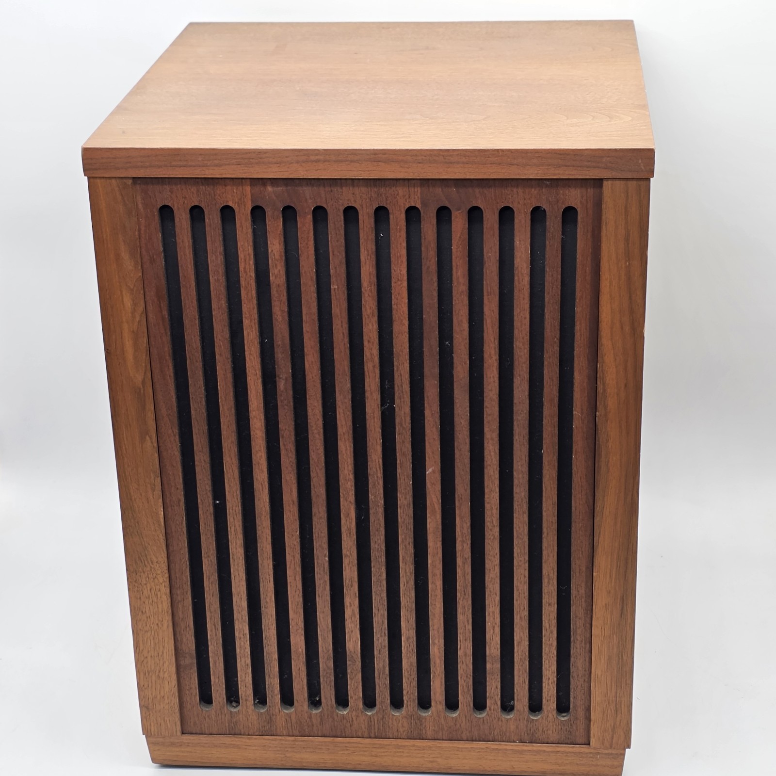 Vintage 1969 Realistic Optimus 4 Omni-Directional Speakers Rare READ DESCRIPTION