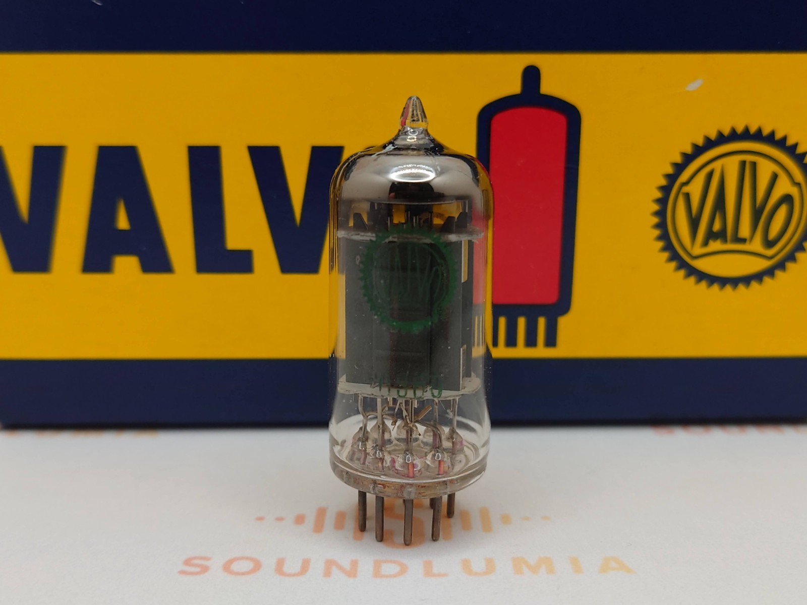 1x Philips 6211 – Green Valvo Label – Eindhoven ’59 – Strong