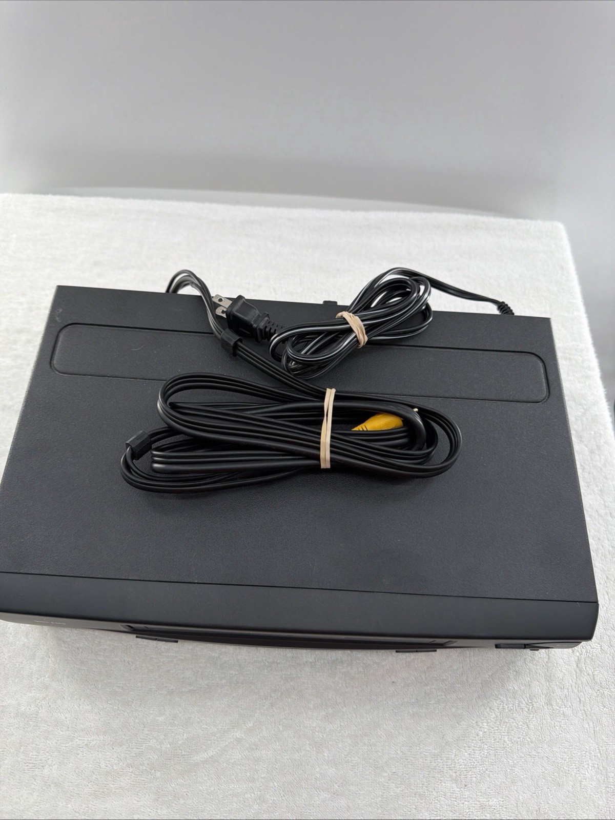 Philips Magnavox VHS Model VRZ220AT21 Tested Includes Av Cables Very Clean