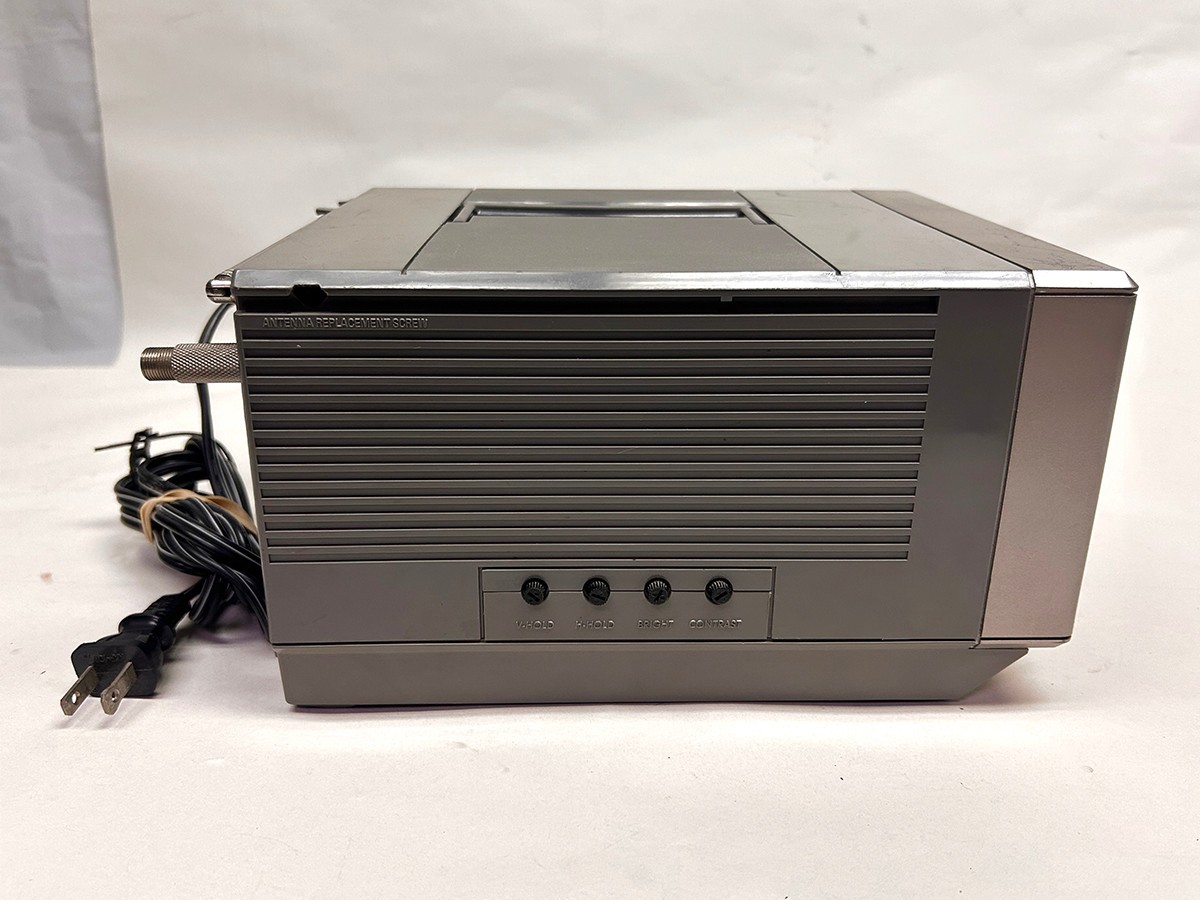 Vintage General Electric GE Portable TV Model 7-7130A 1986 WORKING Clean!