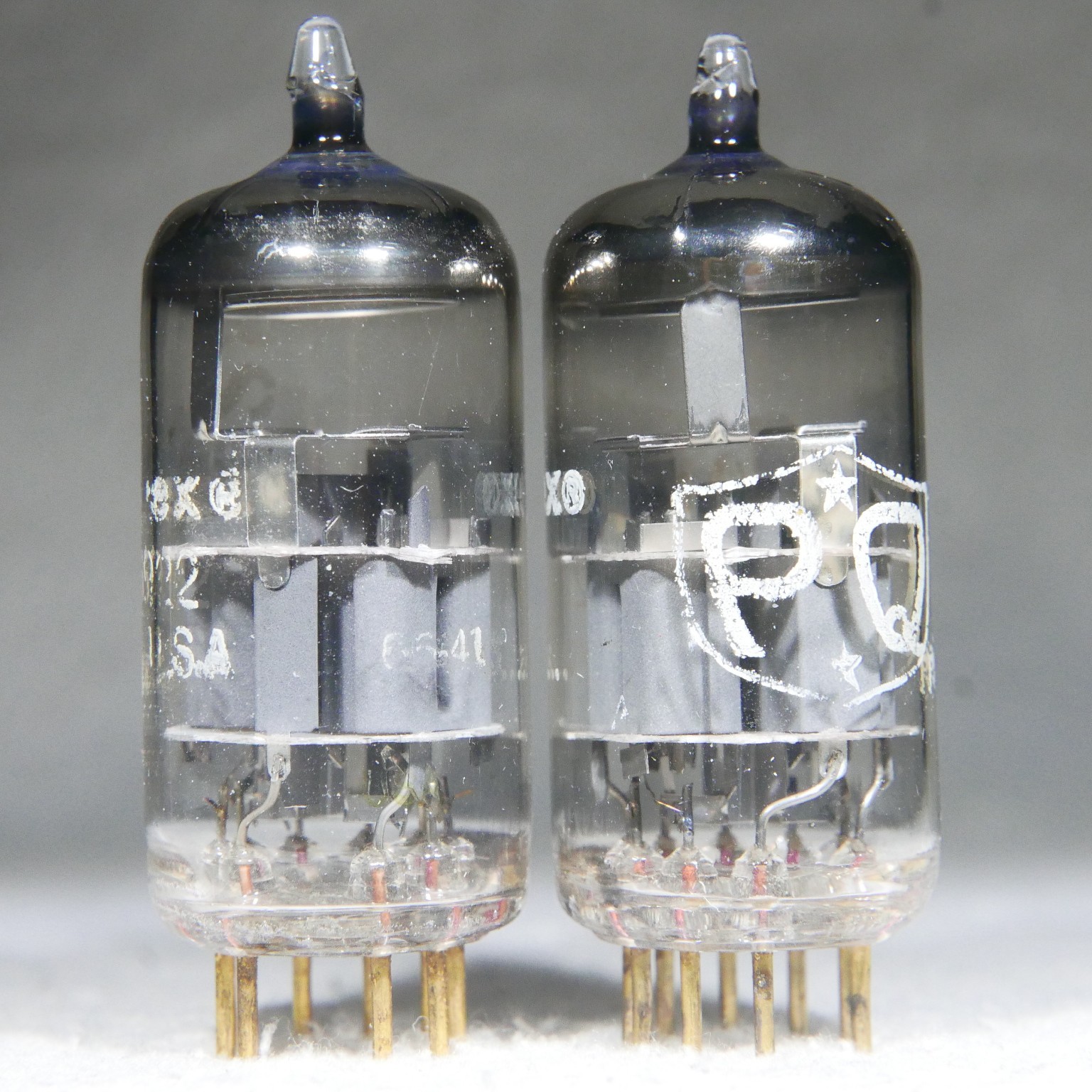 Matched Pair Amperex E88CC/6922 O-Getter Gold Pin 1966/1965 USA Microphonic