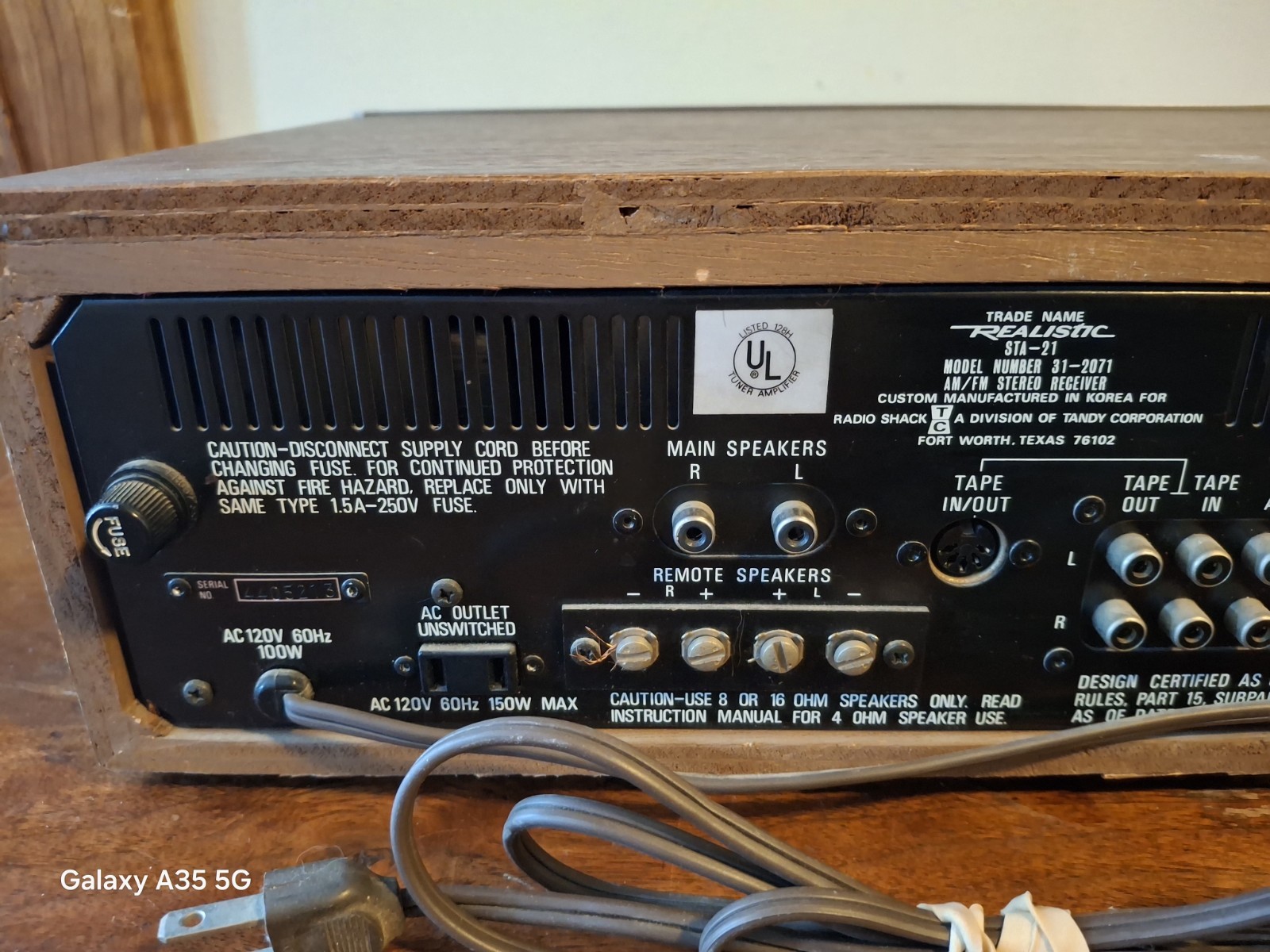 Realistic STA-21 AM/FM Stereo Receiver Walnut UNTESTED. Powers On. Sold As Is.