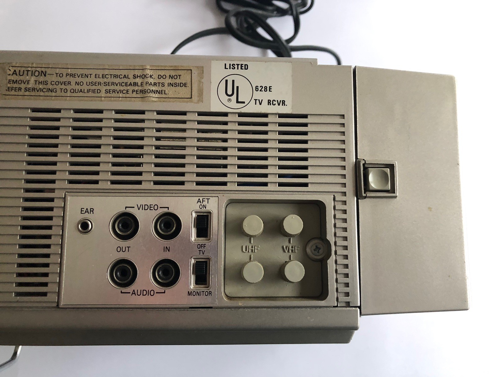 Samsung C5101M TV Vintage Portable TV 1985 Retro Nintendo gaming 5″ Color In Box