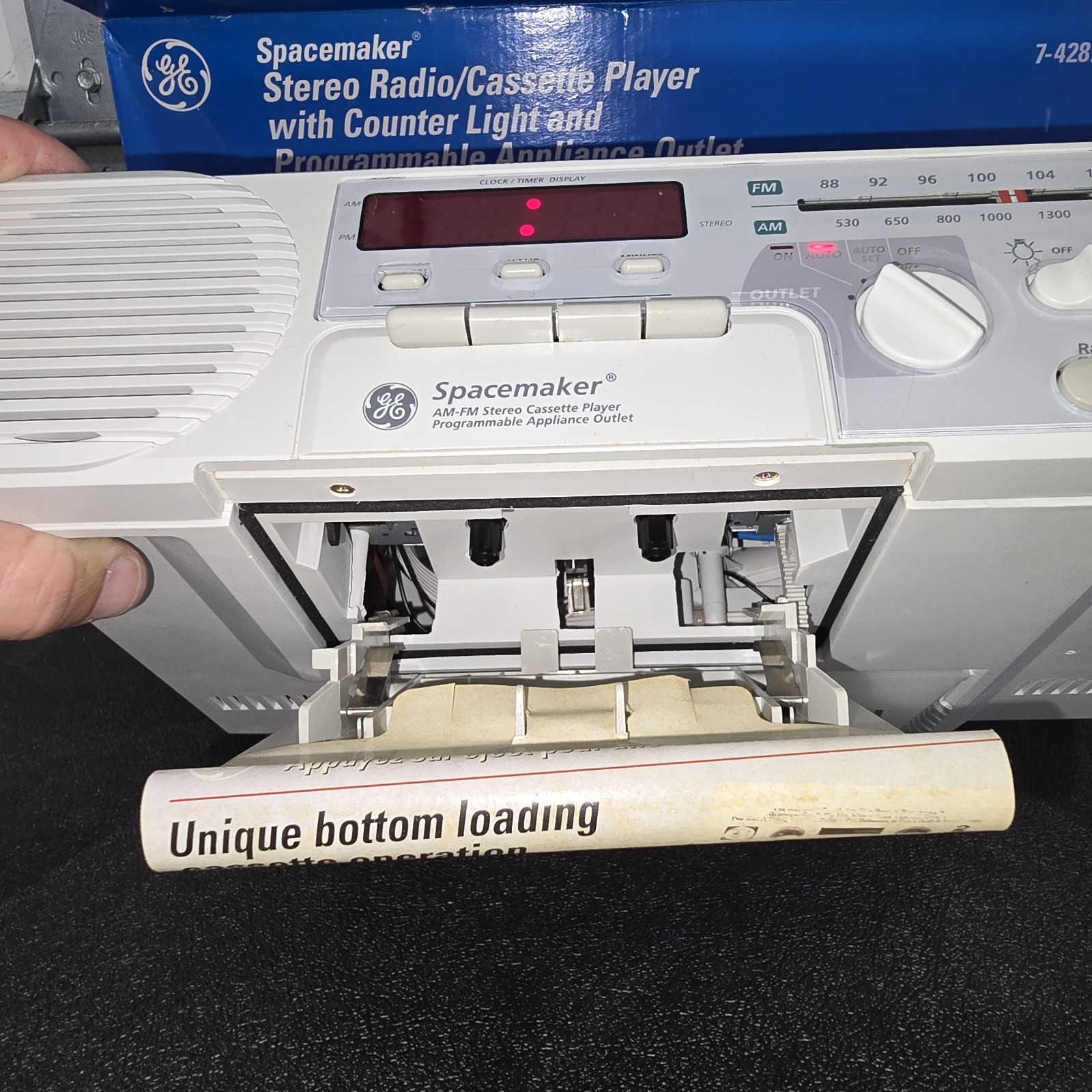 GE Spacemaker Vintage White AM/FM Cassette Player 7-4287A Under Cabinet Mint