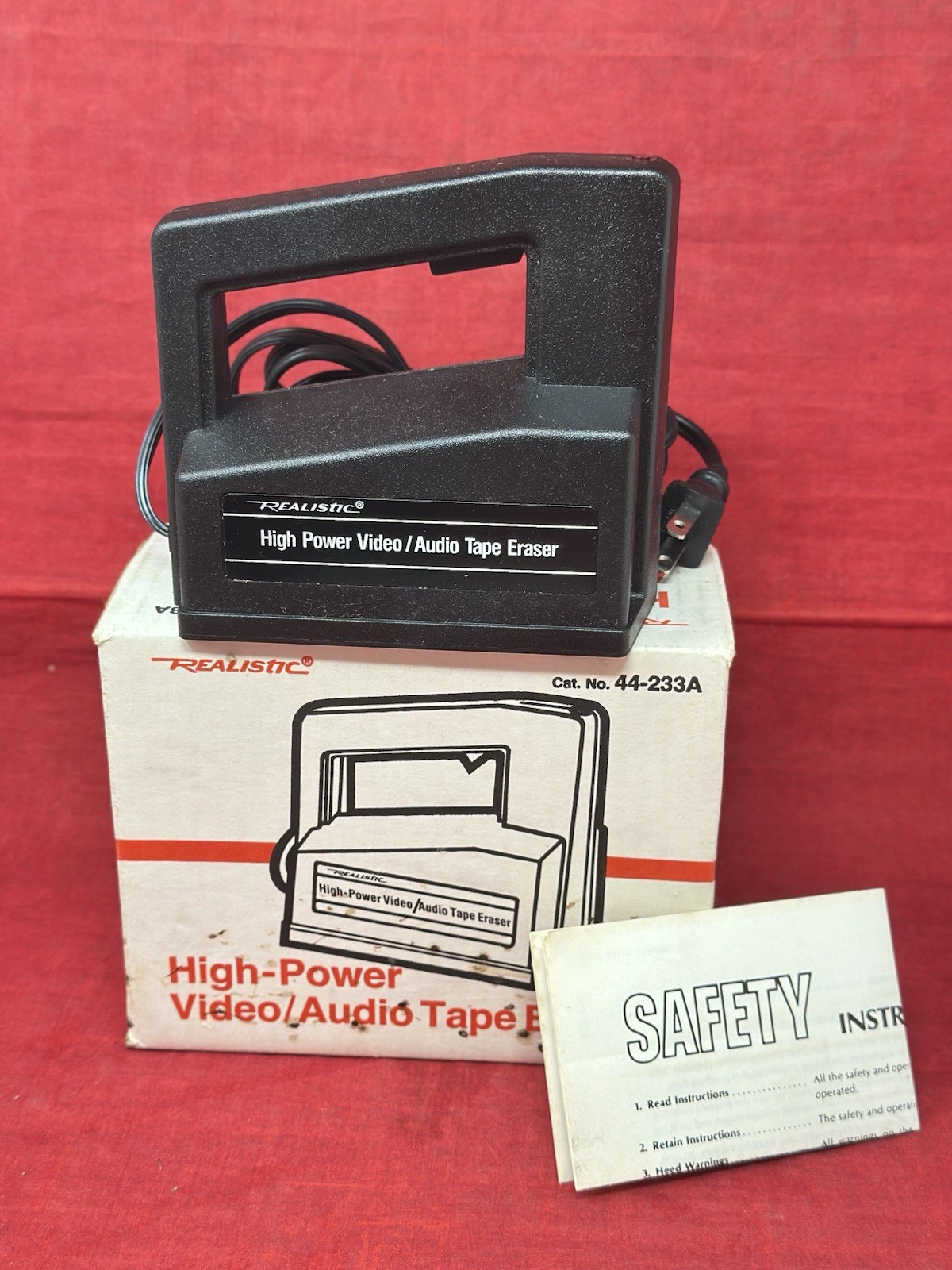 Realistic High Power Audio Video Bulk Tape Eraser Radio Shack 44-233A
