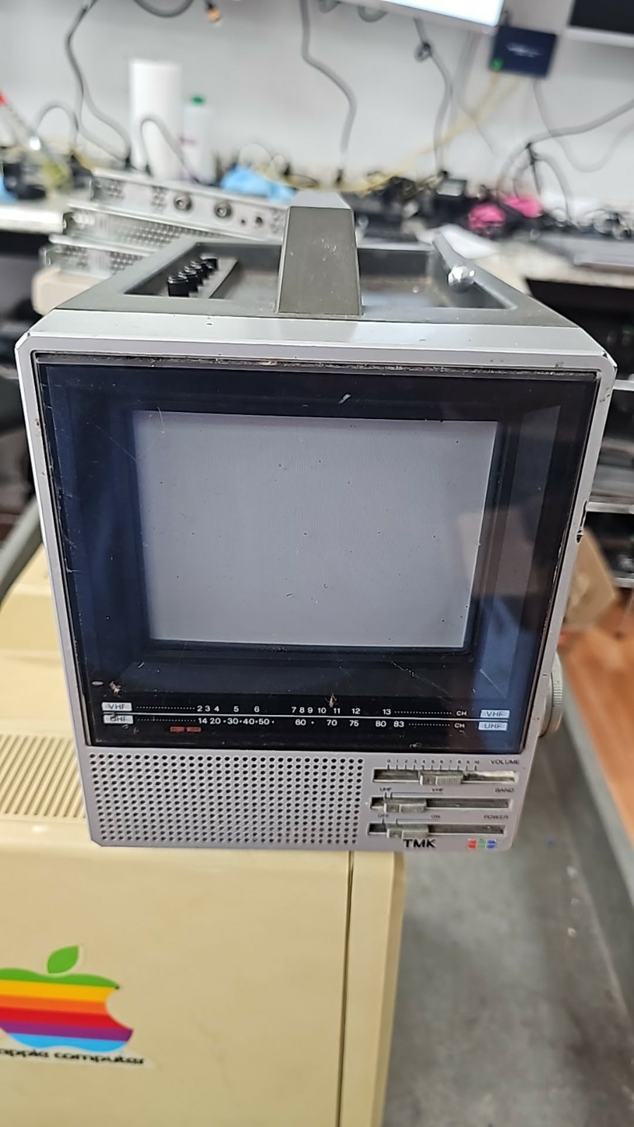 Retro Vintage TMK 755C Portable Color TV 5″ Screen wAntenna Clean Battery Area