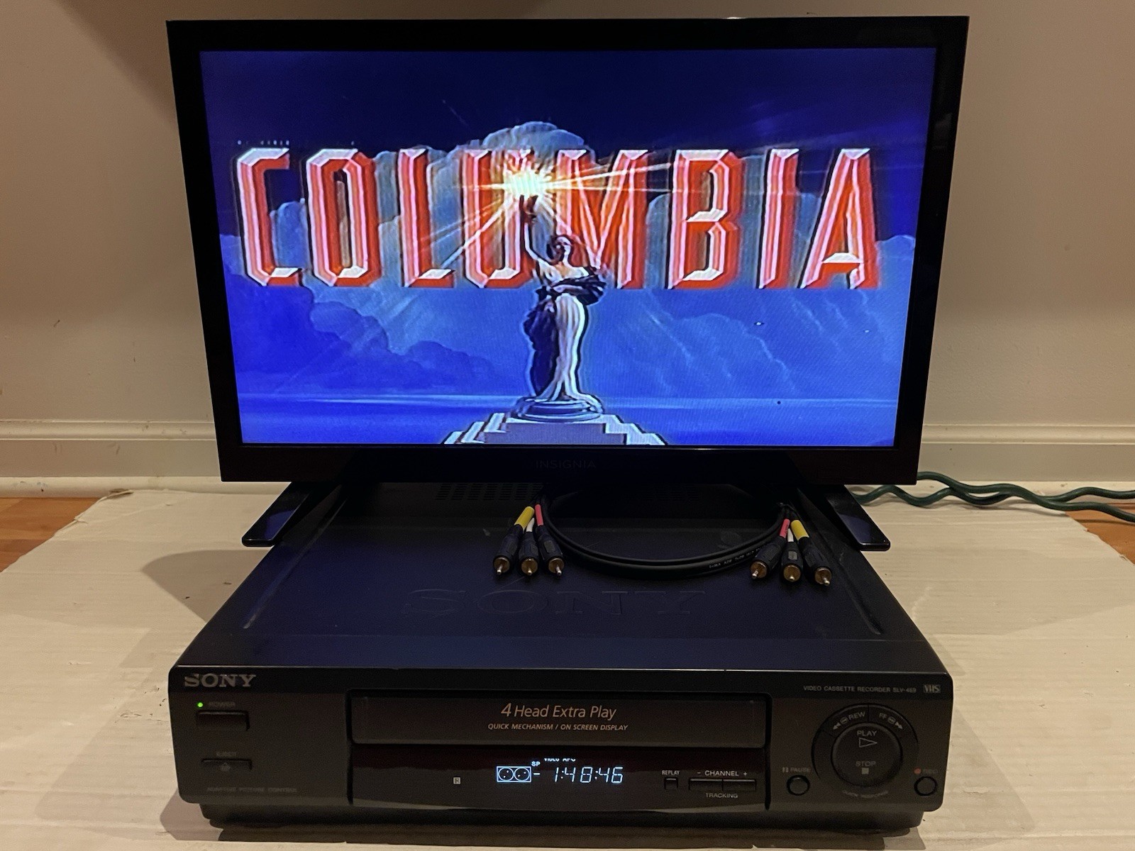 Sony SLV-469 VHS Player Recorder 4 Head Stereo VCR & Cable Tested Working *READ*