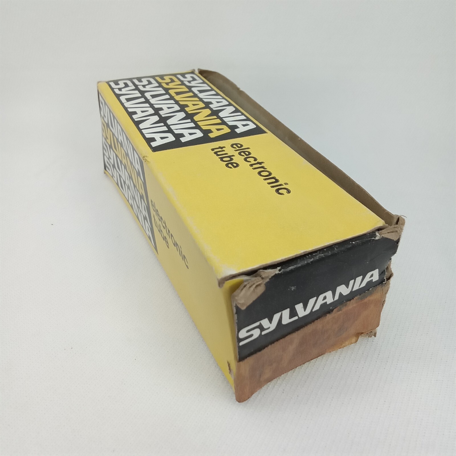 Vintage 1940s Sylvania Electron Tube 17DQ6B With Original Box Made In USA