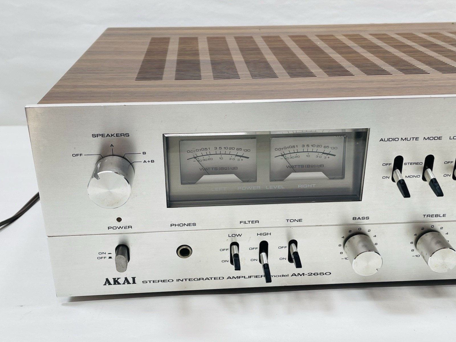 RARE Akai AM-2650 Vintage Stereo Amplifier 65W/ Channel Made In Japan From 1979