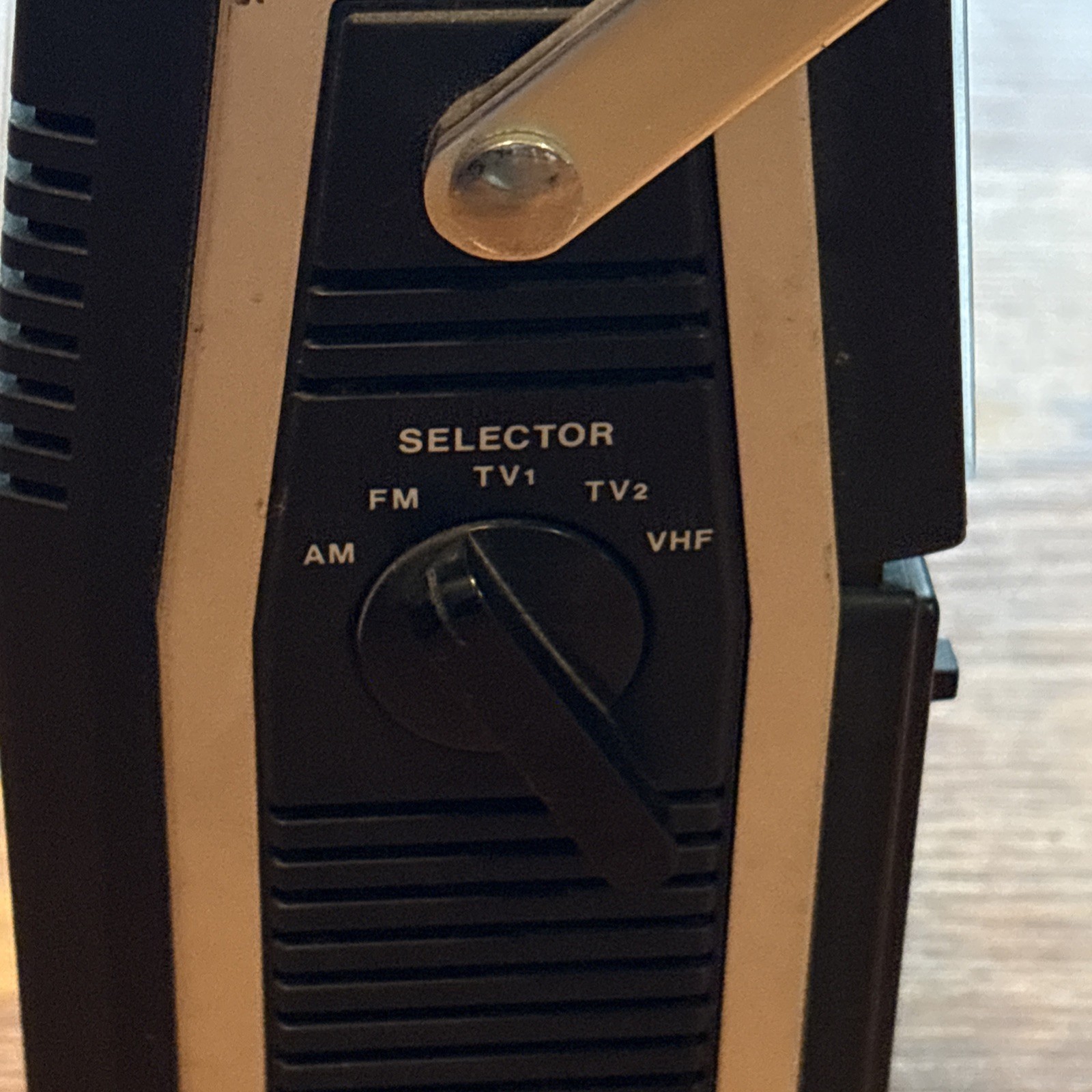 Vintage Portable Radio Realistic Patrolman-50 Raidoshack Chrome tested works