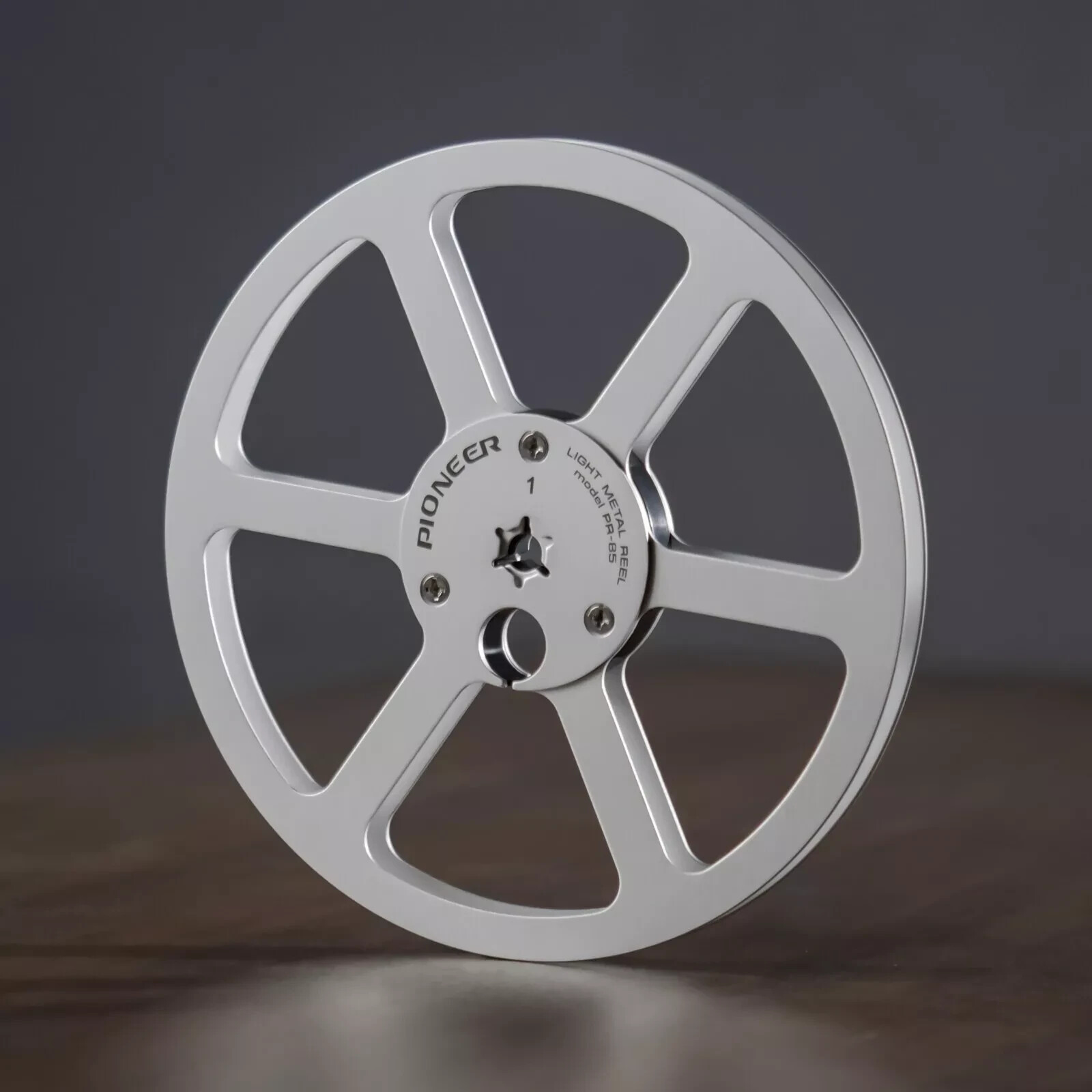 One 7” Pioneer Silver PR-85 Aluminum Reel to Reel RT-707 909 Empty Take Up Reel