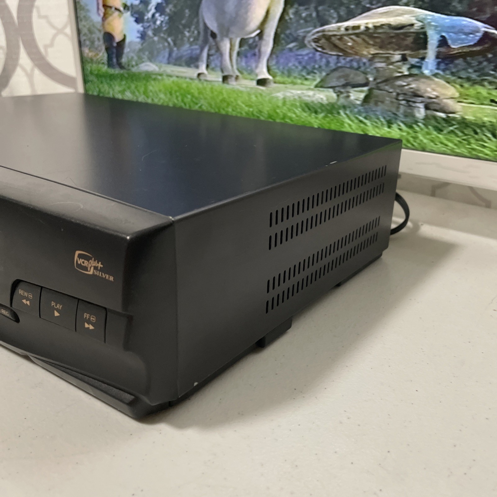 SEE⭐️VIDEO Panasonic PV-V4520 4-Head Hi-Fi Stereo VHS VCR OmniVision No Remote